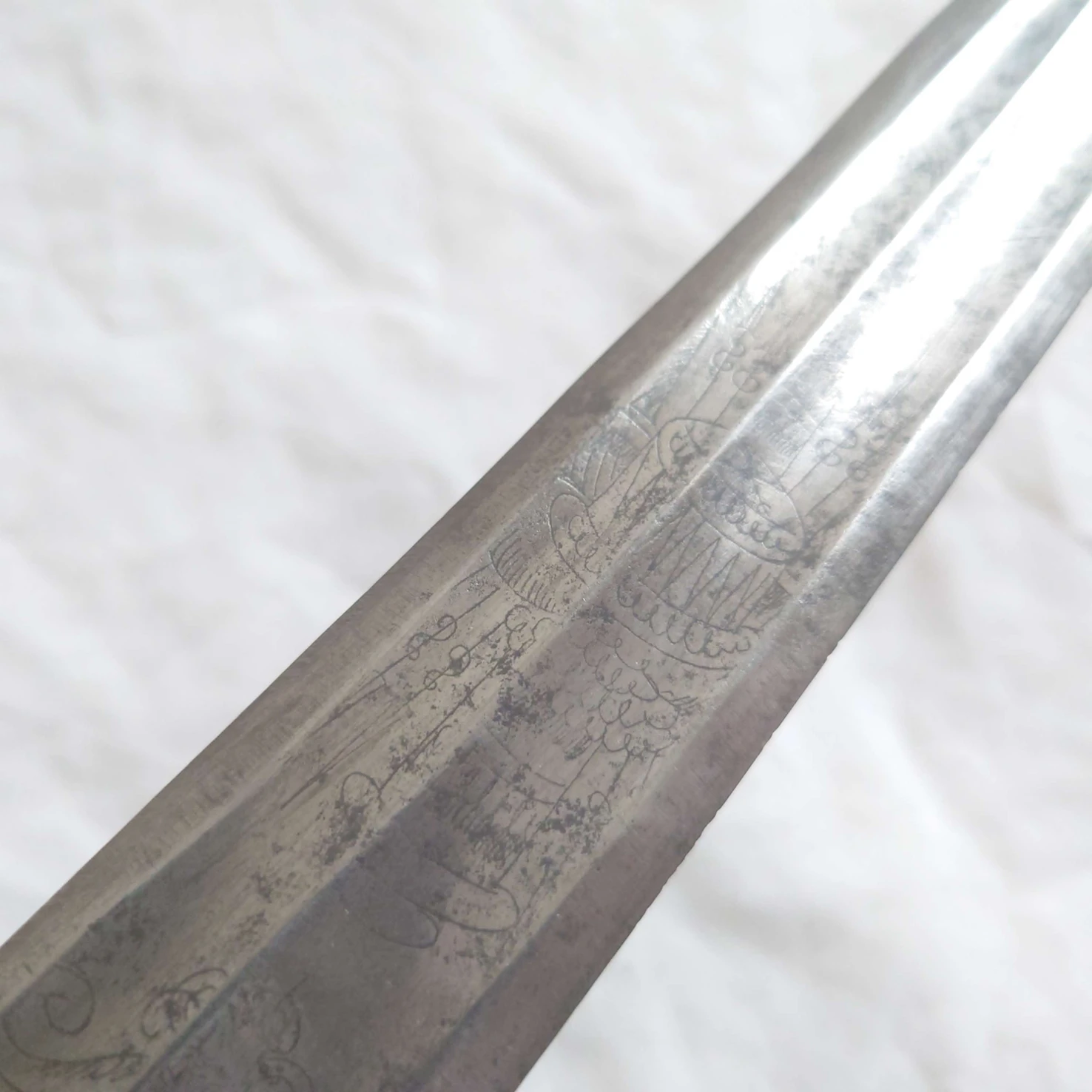 17th Century Broadsword - Image 3