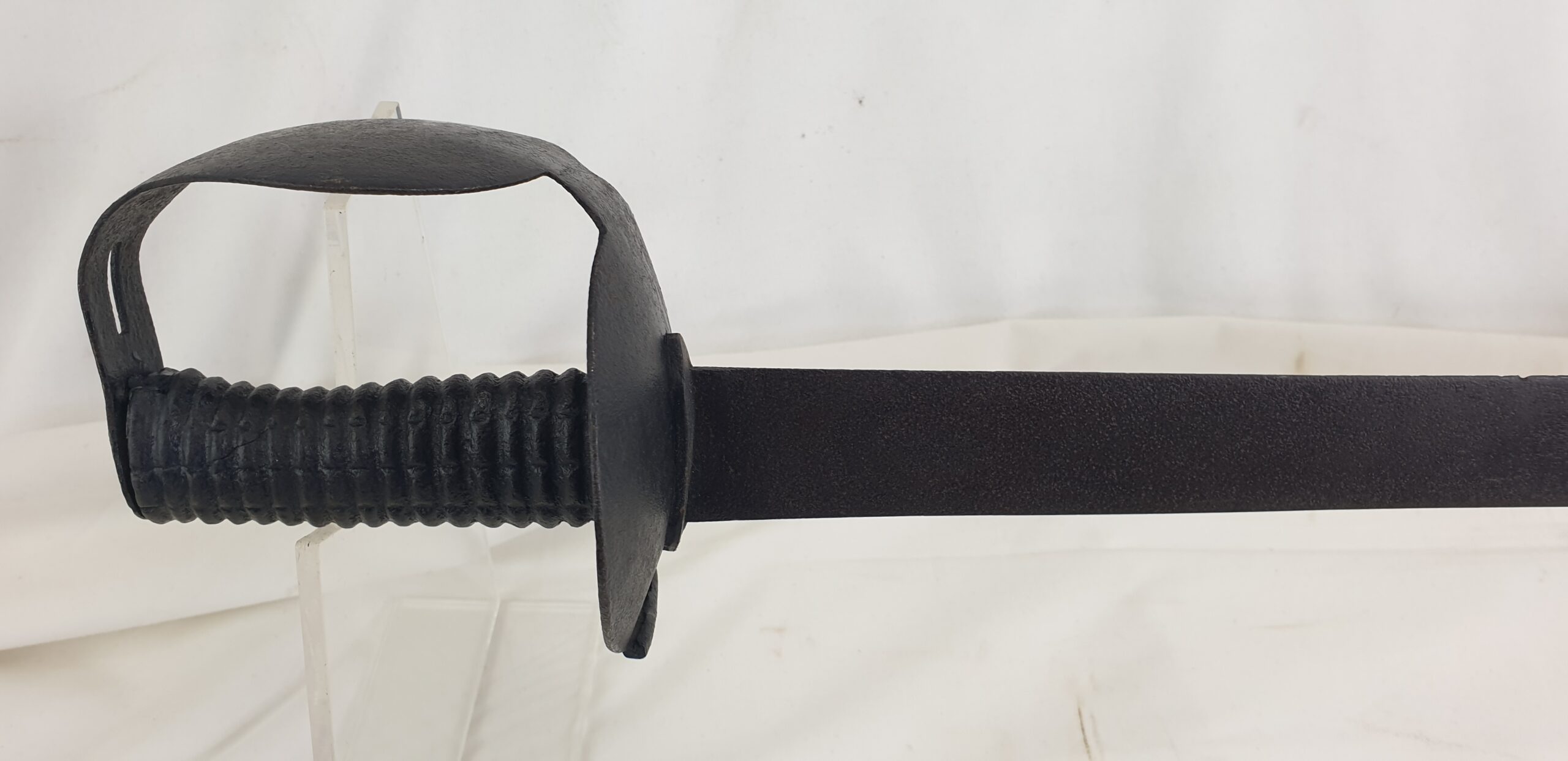 1804 pattern, British "Figure of Eight" Naval Cutlass with original scabbard - Image 6