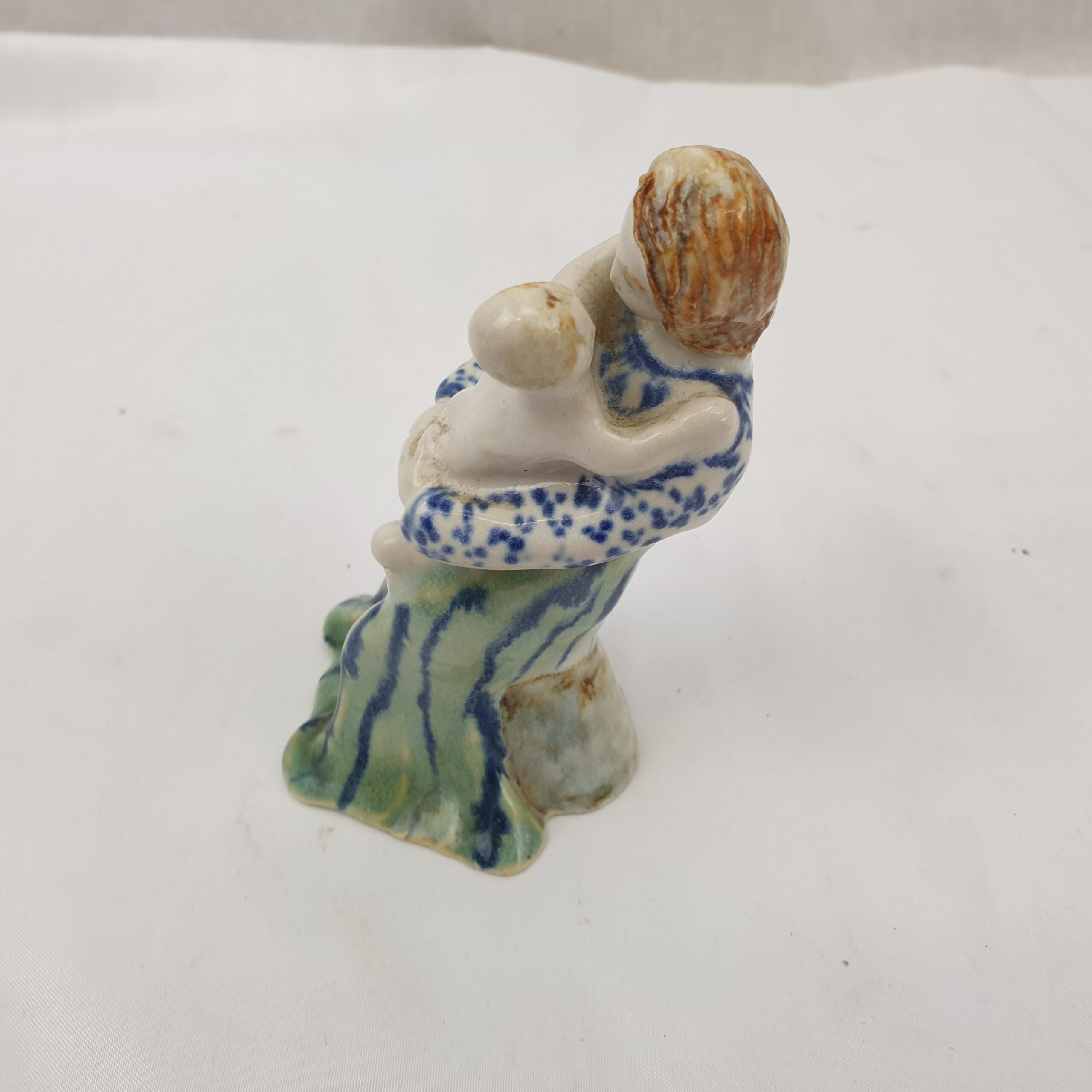 Continental Mid 18th Century Porcelain Figurine Of A Mother And Baby - Image 4