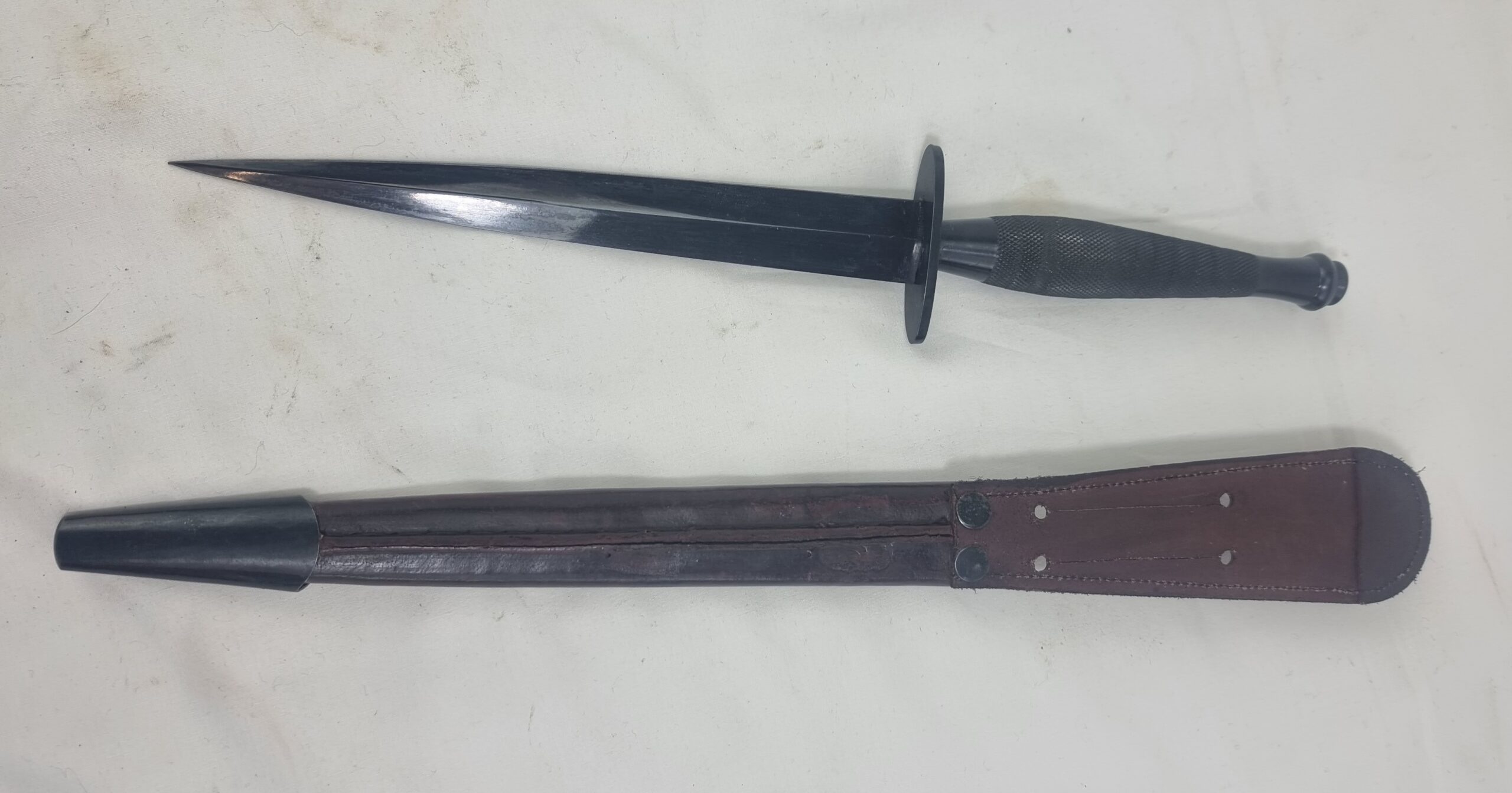 Fairbairn Sykes Commando Dagger Modern Production of a Second Pattern with Presentation Scabbard - Image 4
