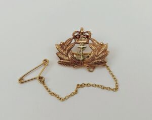 9ct Rose Gold Royal Navy Sweetheart Badge c1979