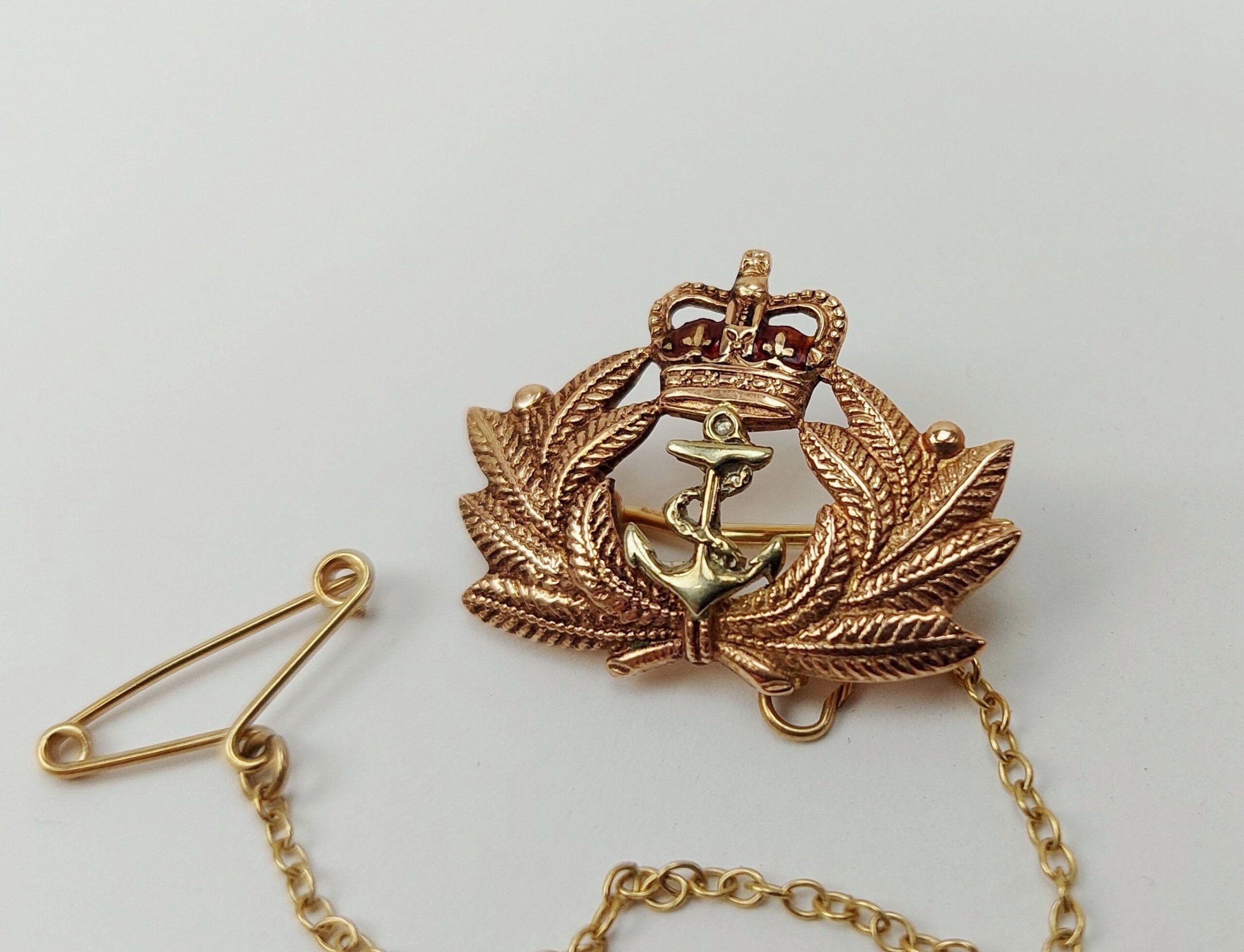 9ct Rose Gold Royal Navy Sweetheart Badge c1979 - Image 2