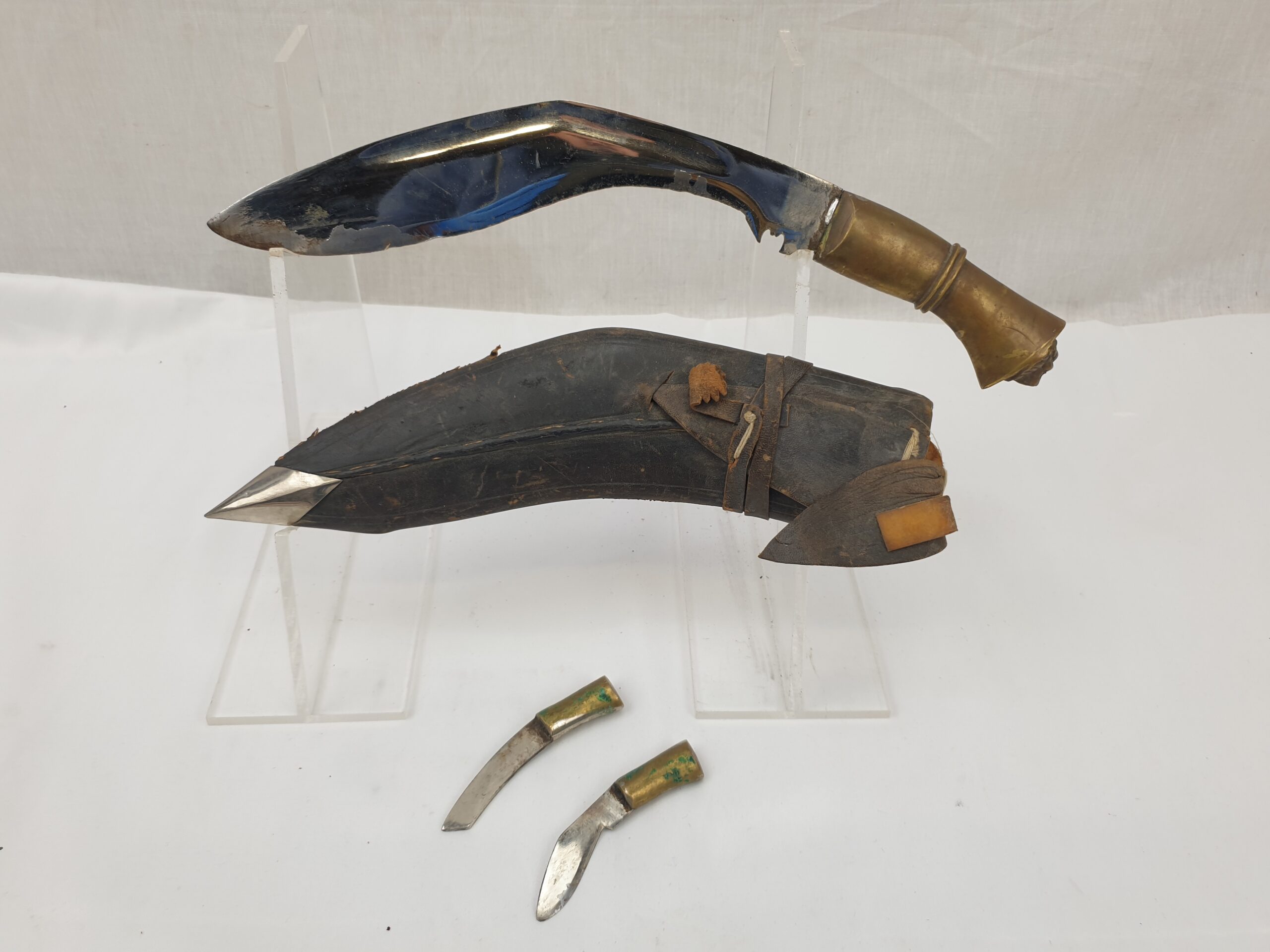 Nepalese Kukri With 2 Accessory Knives - Image 4
