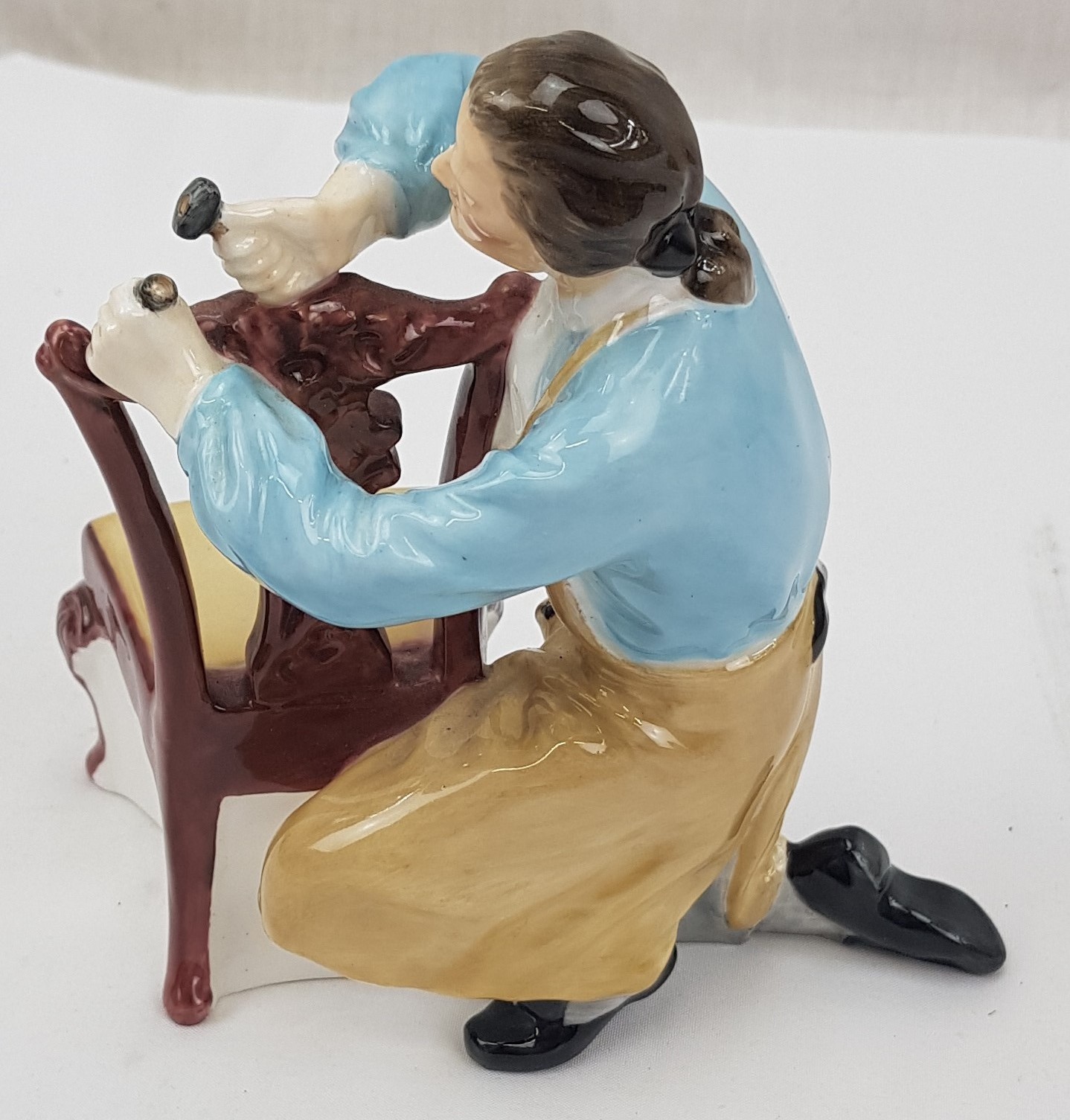Royal Doulton 1960 HN 2284 The Craftsman Figurine - Image 2