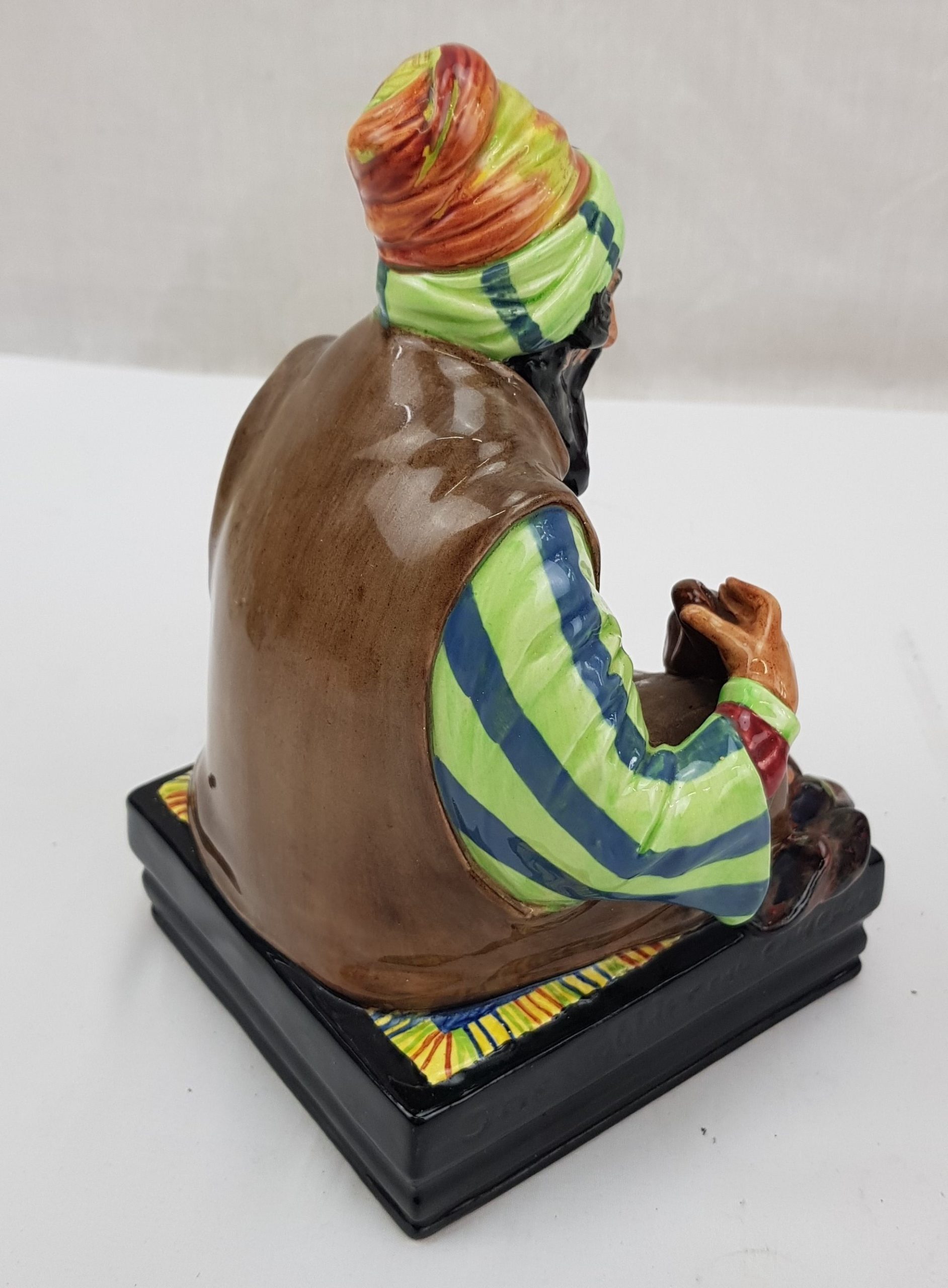 Royal Doulton 1st Issue 1935-1939 HN 1706 The Cobbler Figurine - Image 2
