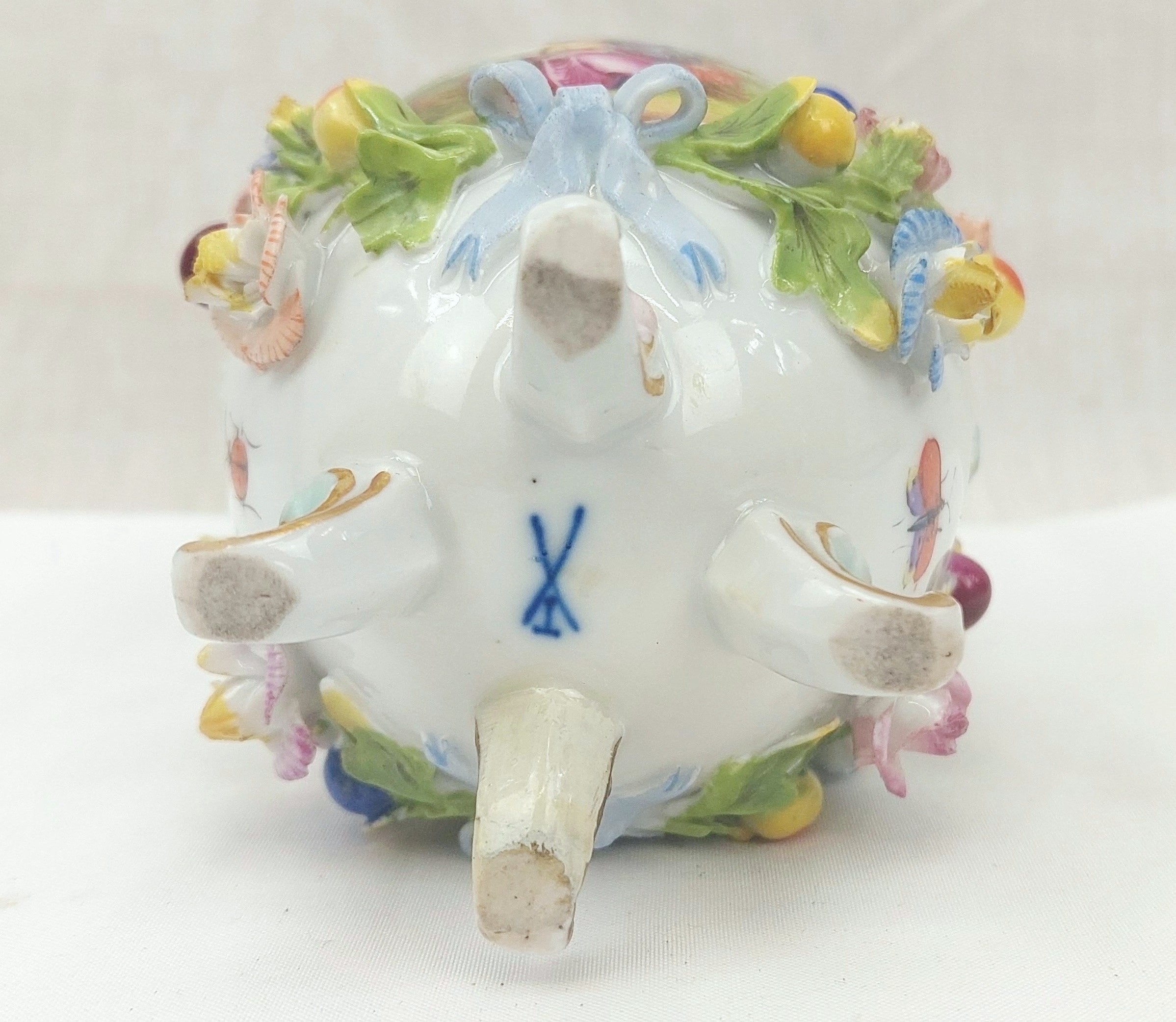 c1860 Carl Thieme Flower Encrusted Small Twin Handled Pot - Image 9