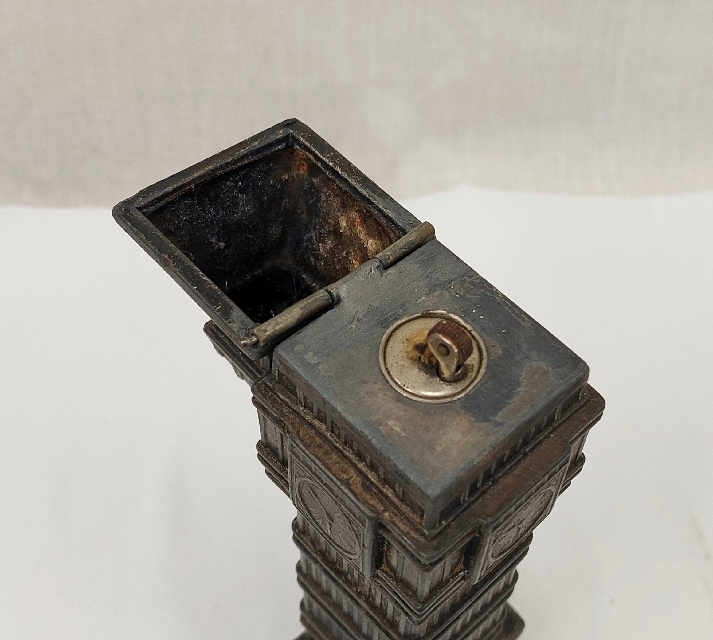1930s Big Ben Metal Table Lighter - Image 6