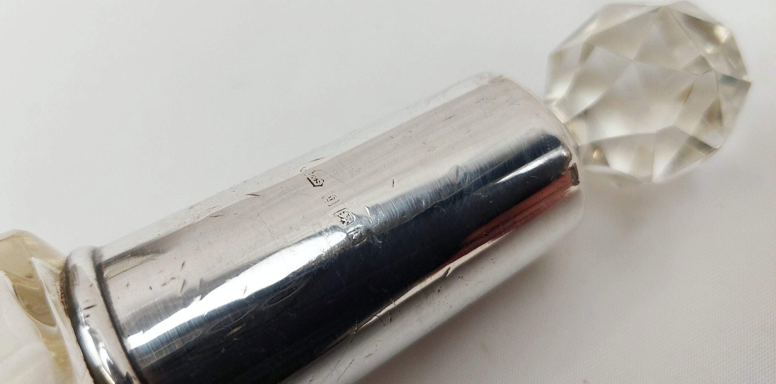 Birmingham 1910 Silver Topped Perfume Bottle - Image 7