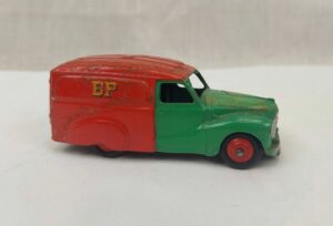 Dinky Toys 470 Shell BP Austin Van