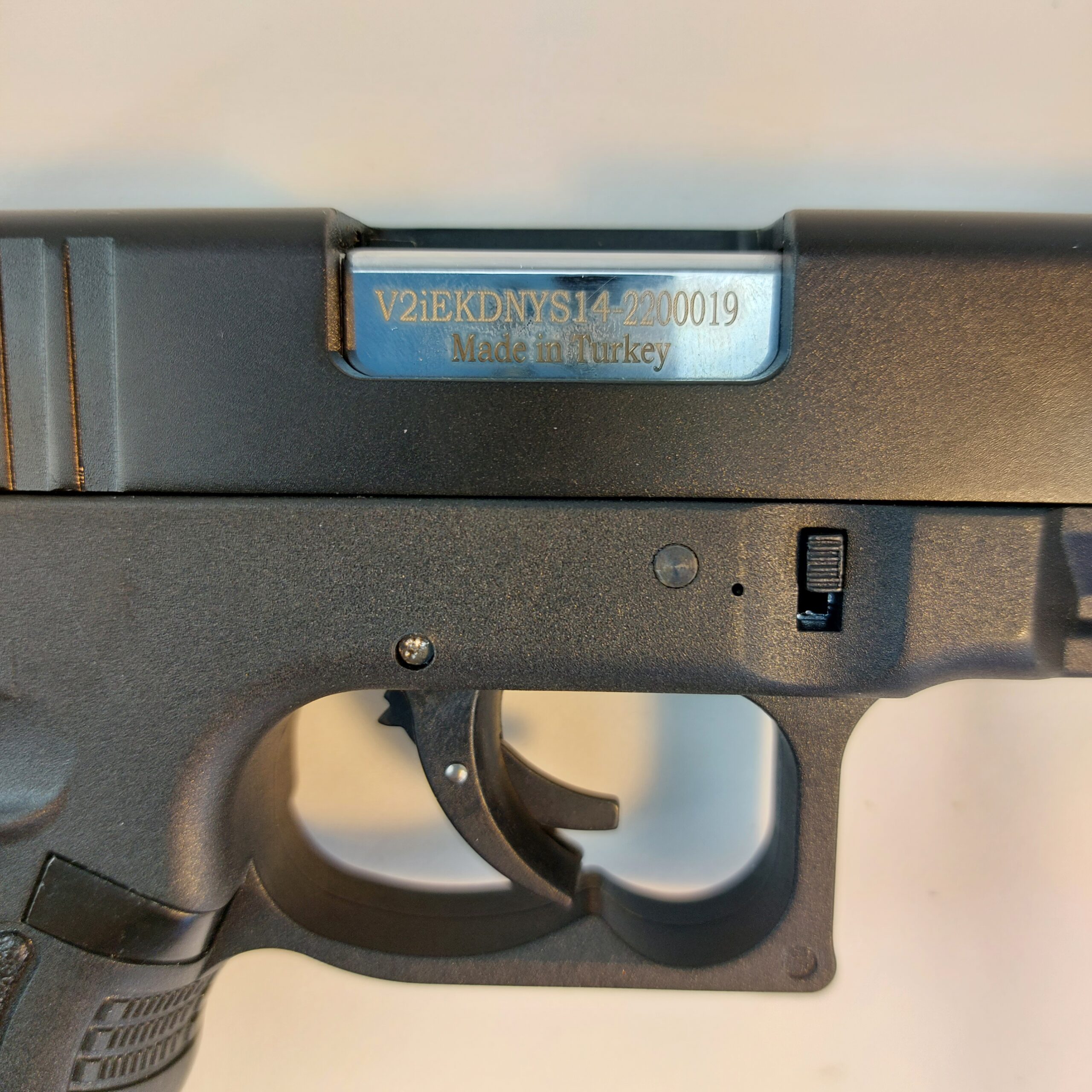 EKOL Gediz Cal 9mm Semi-Automatic Blank Pistol - Image 3