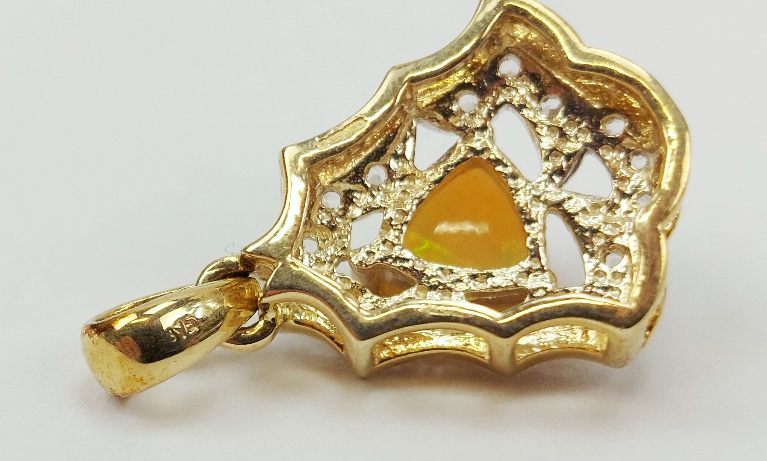9ct Gold Opal & White Sapphire Pendant - Image 5