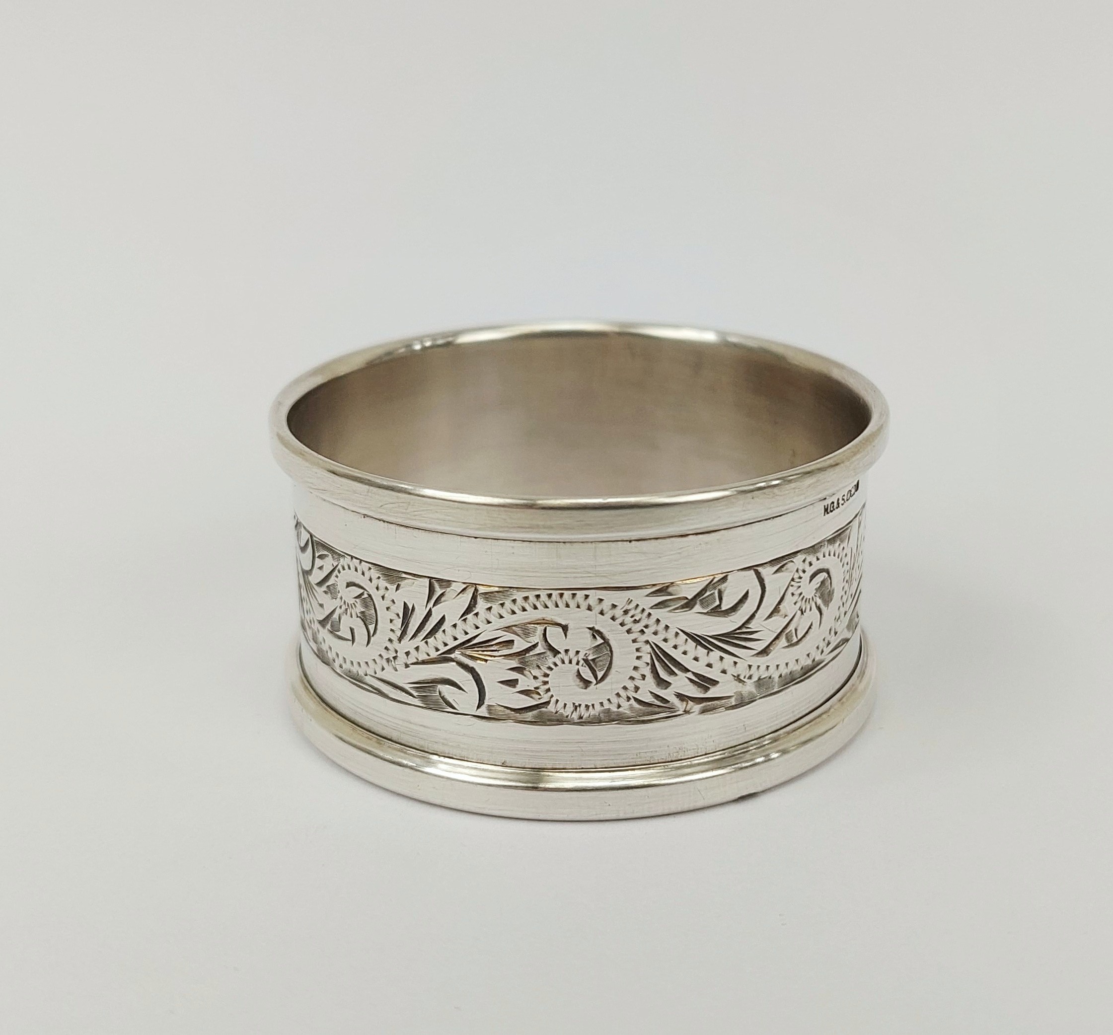 London 1961 Silver Napkin Ring - Image 2