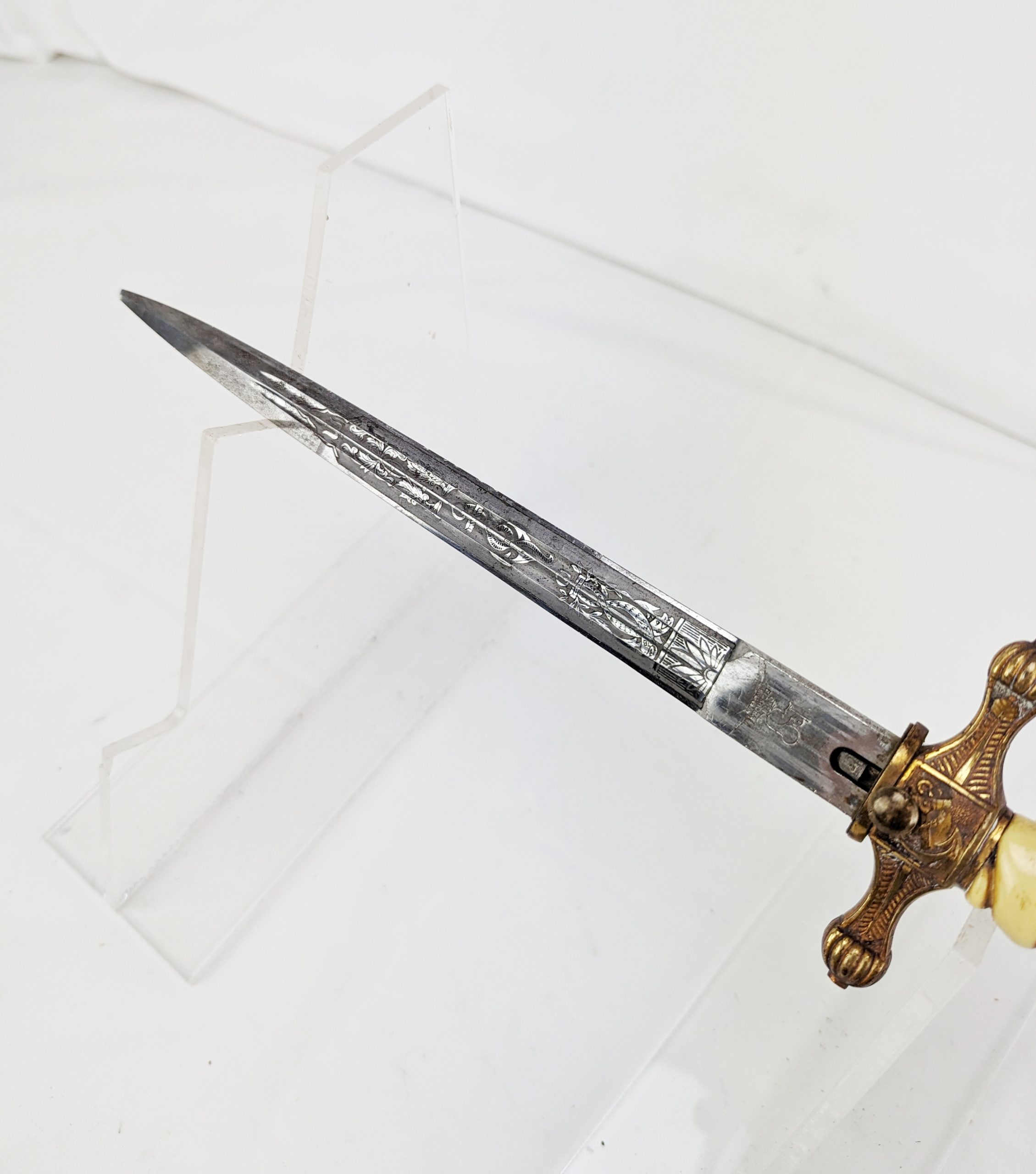 Original WW2 German Kriegsmarine Officer’s Dress Dagger - Image 4