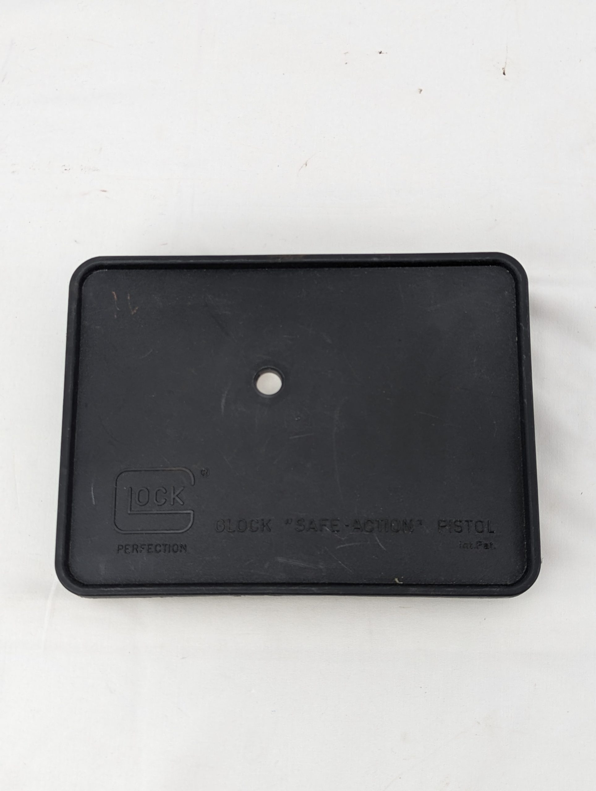 Deactivated Glock 17 Second Generation - Image 11