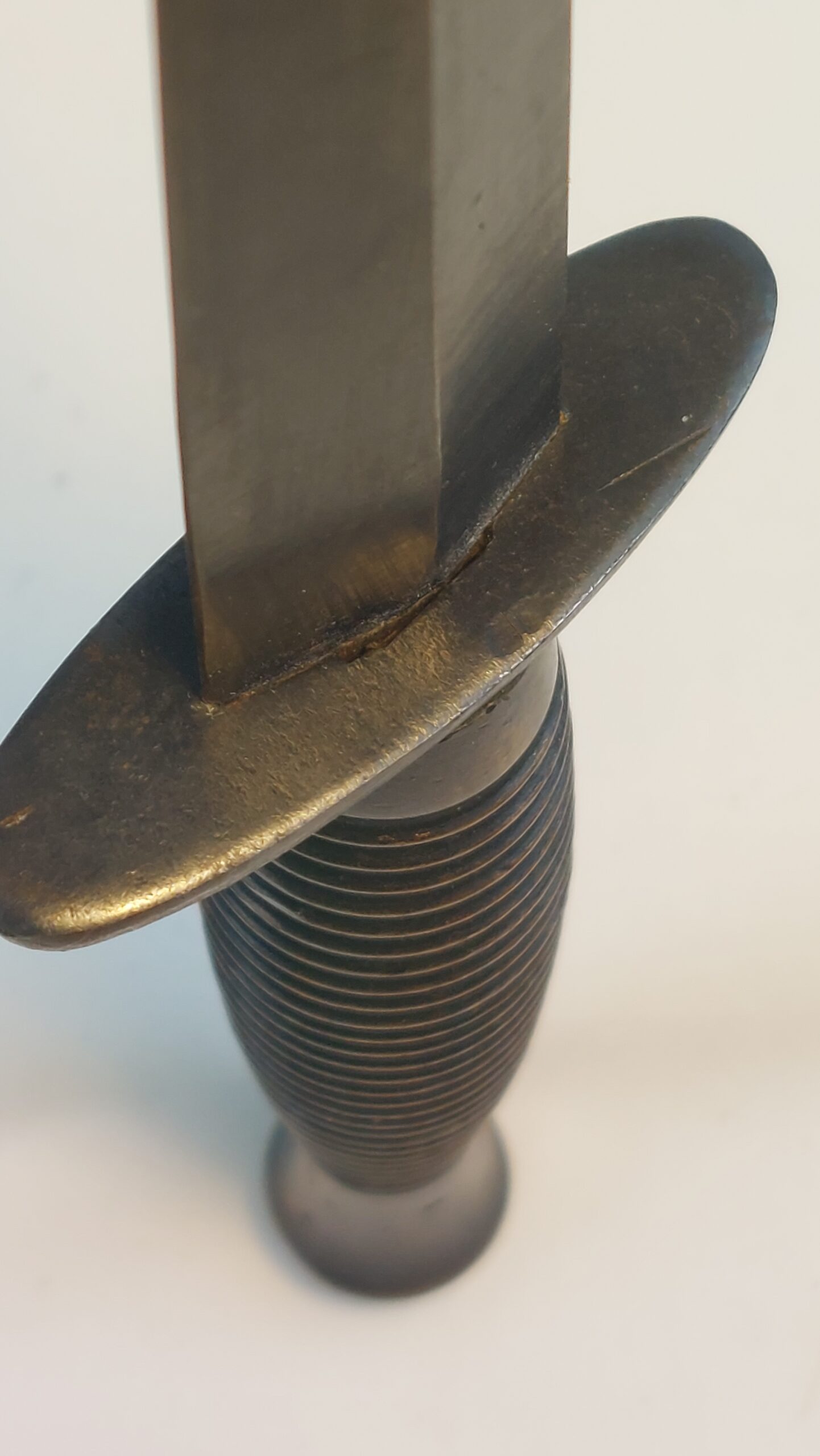 Third Pattern Fairbairn-Sykes Fighting Knife / Dagger - Image 6