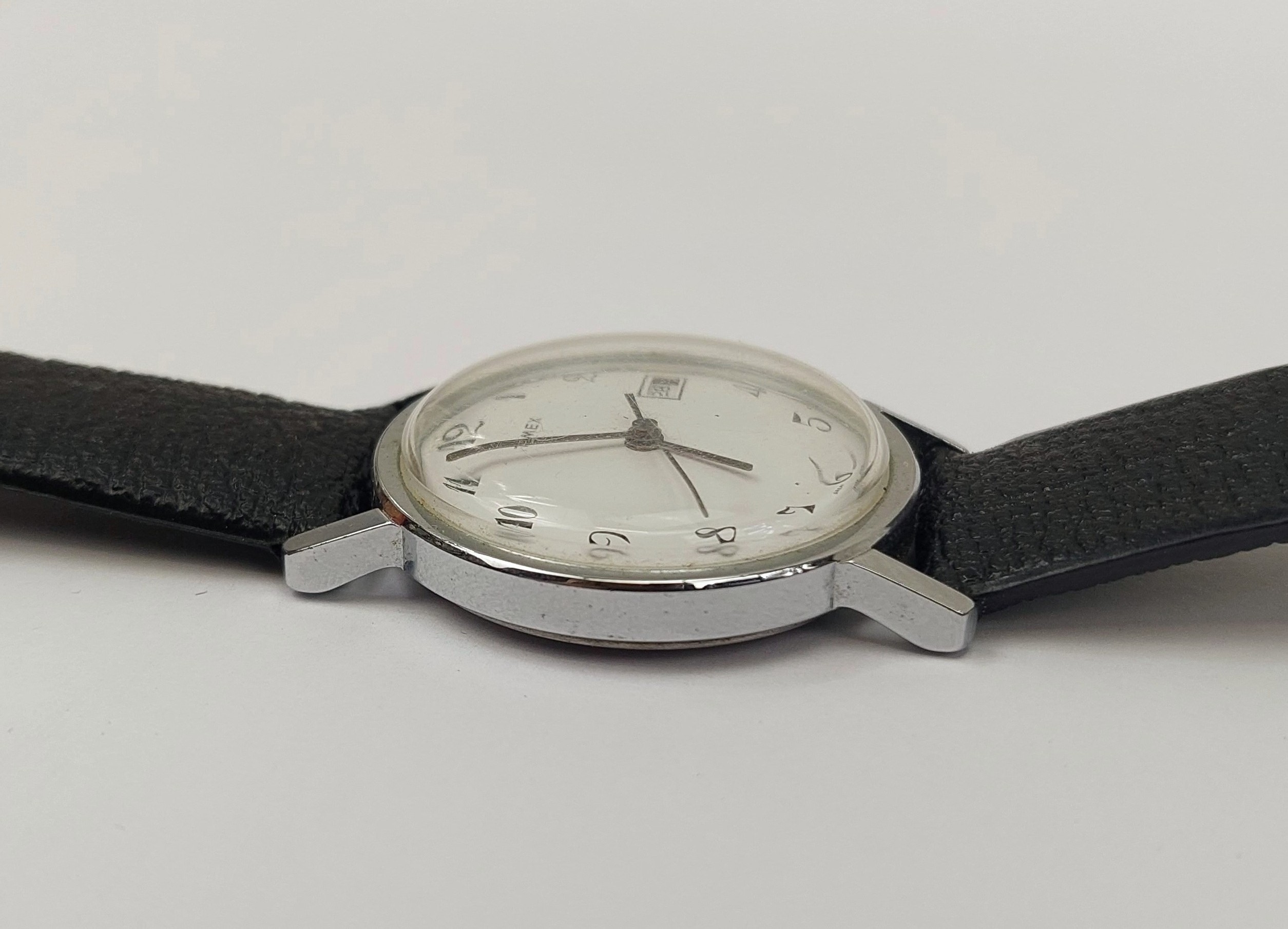 Timex Manual Wind Gents Watch - Image 2