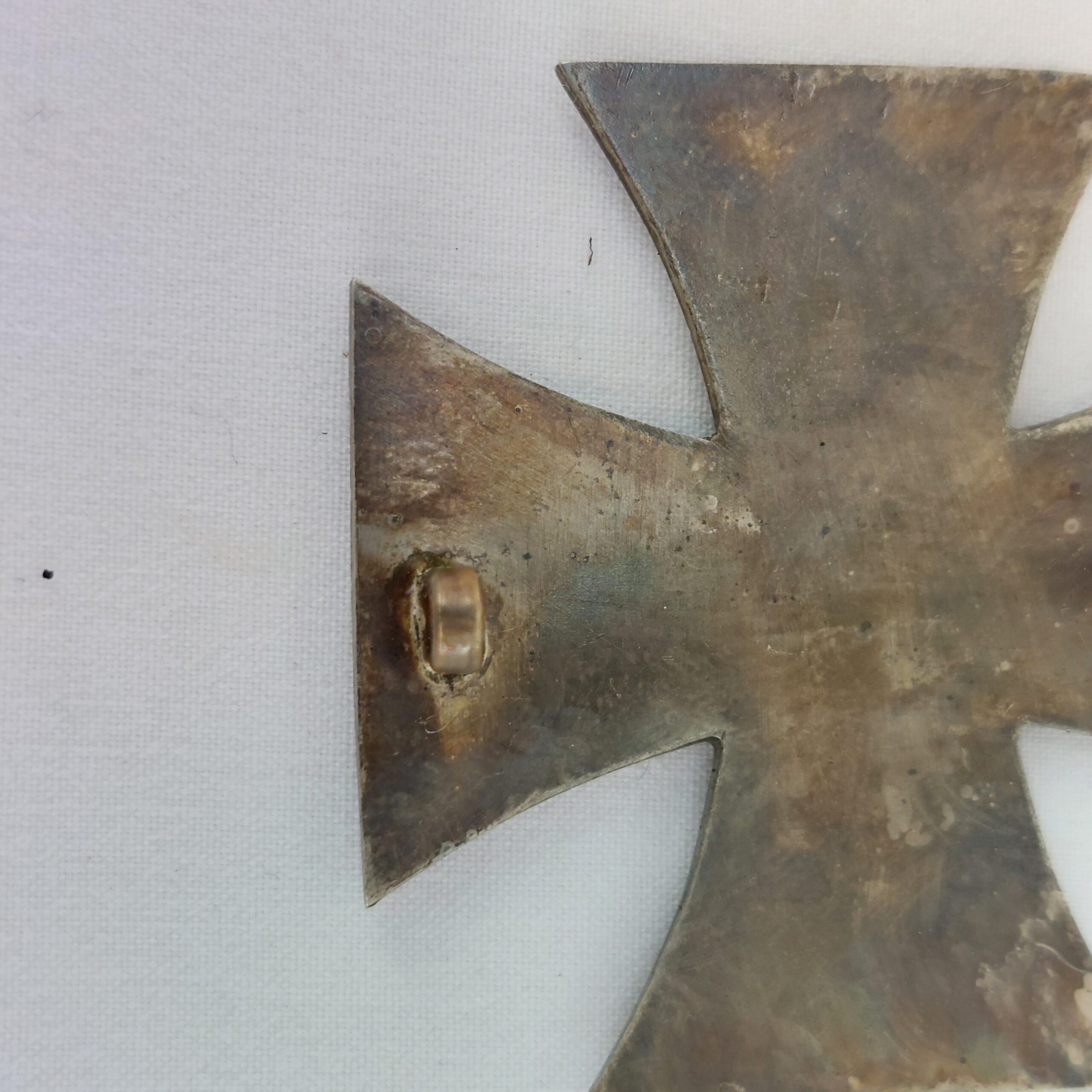 WW2 Iron Cross, 1939, 1st Class Maker Marked L15 (Otto Schickle) - Image 5