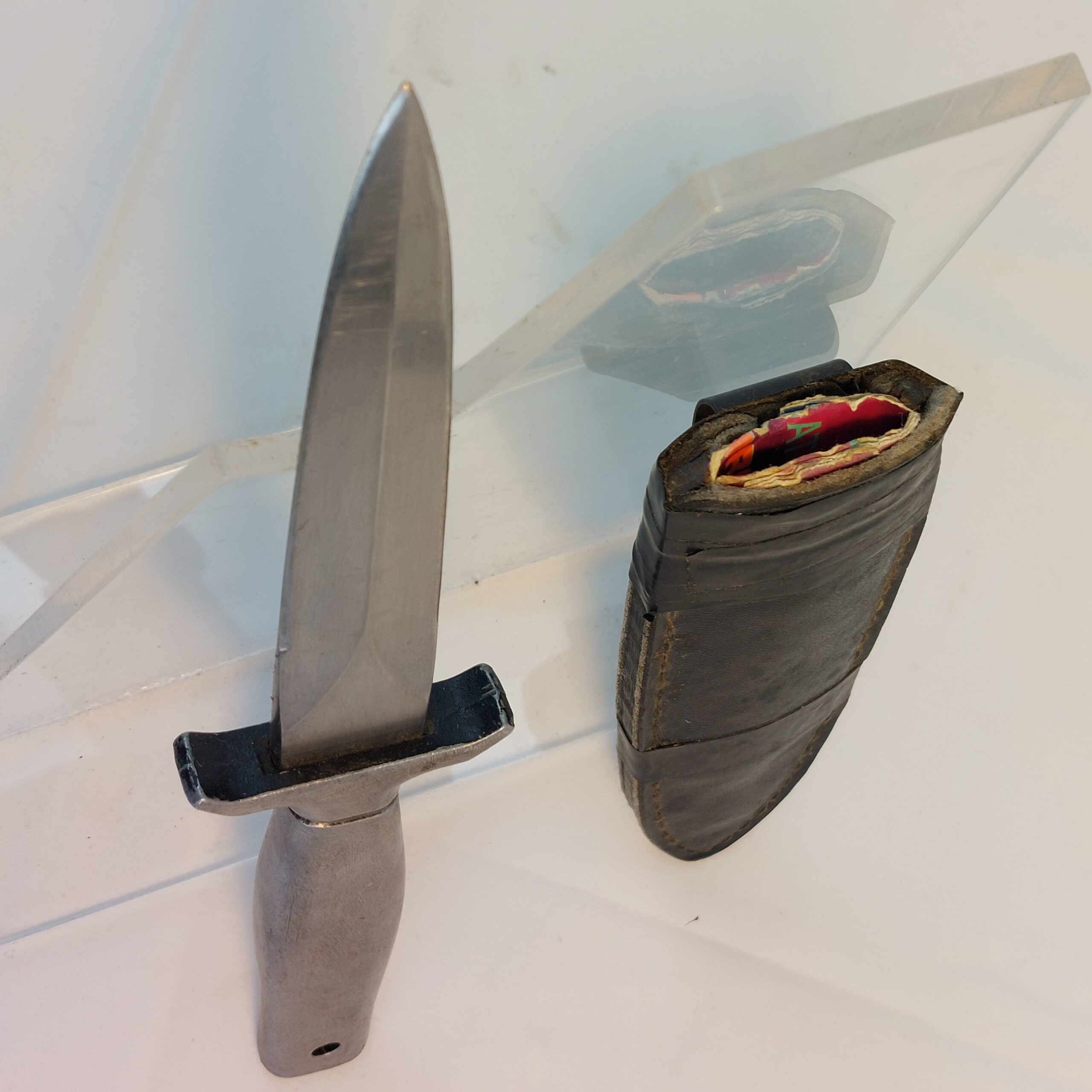 1950's German C.J.H Rostfrei Boot Knife Dagger with Leather Sheath/Scabbard - Image 5