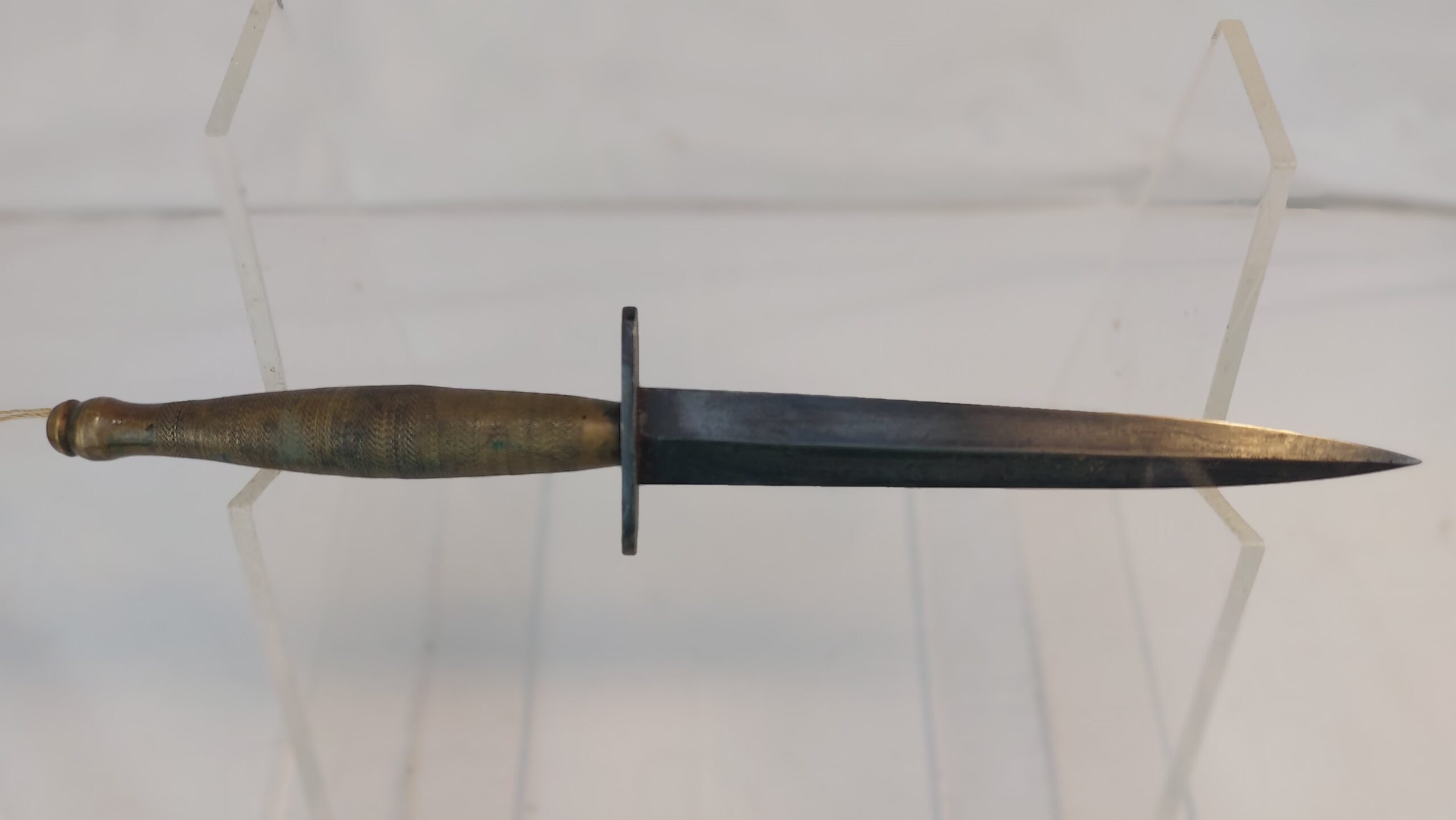 Second Pattern Fairbairn–Sykes Fighting Knife - Image 4