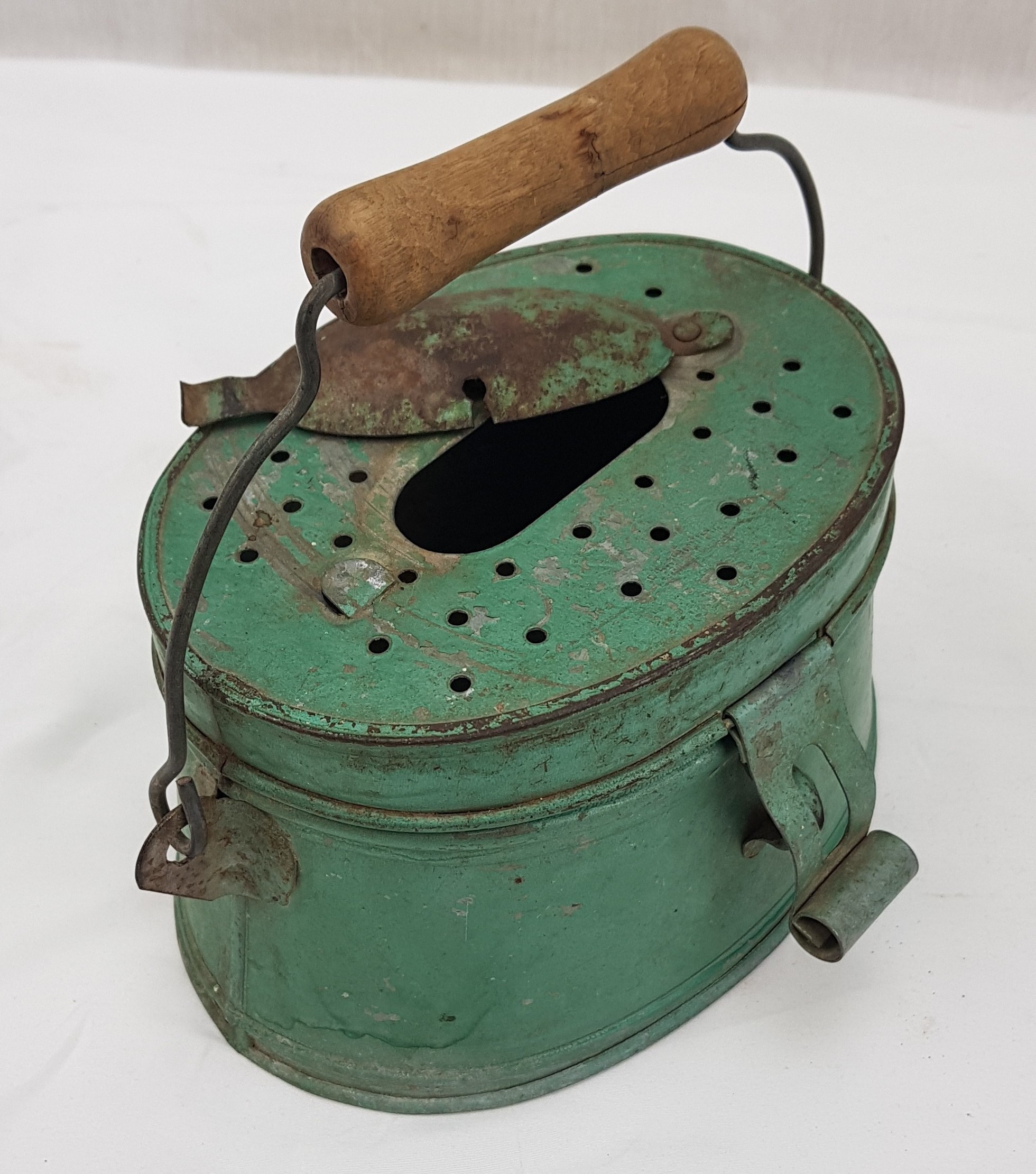 1930s French Enameled Tin Bait Box - Image 2