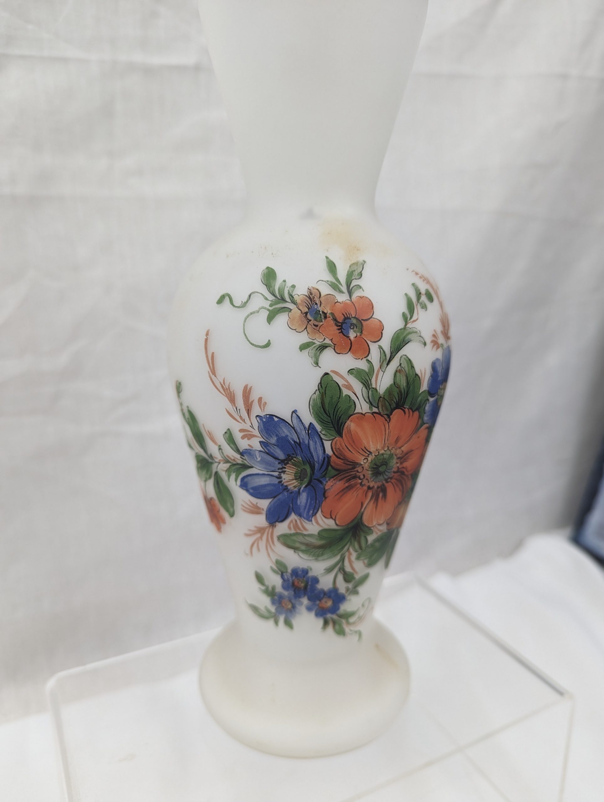 1970s Murano Glass Opaque Floral Glass Vase - Image 2