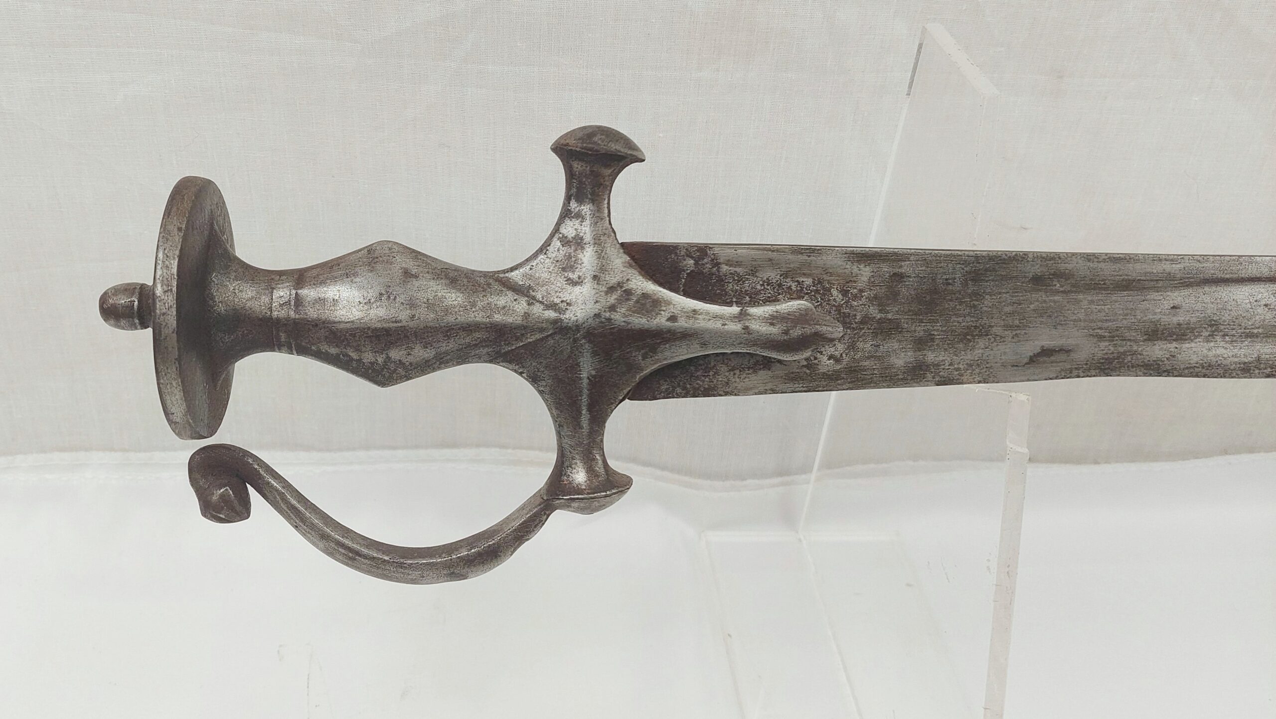 19th Century Indian Tulwar With Knuckle Guard - Image 12