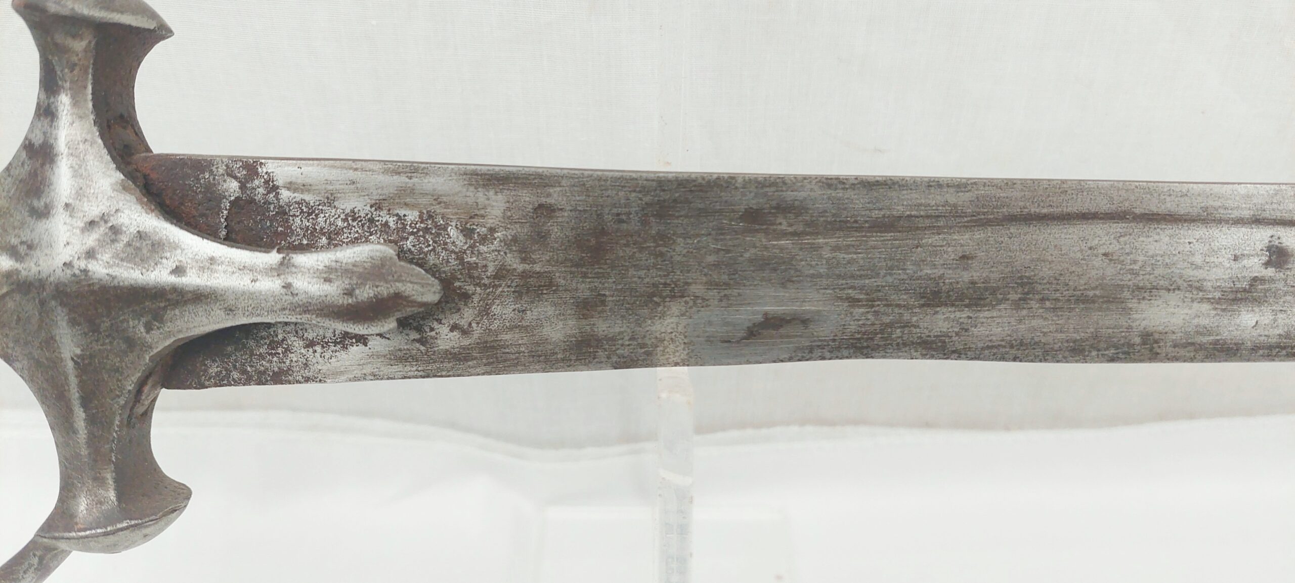 19th Century Indian Tulwar With Knuckle Guard - Image 11