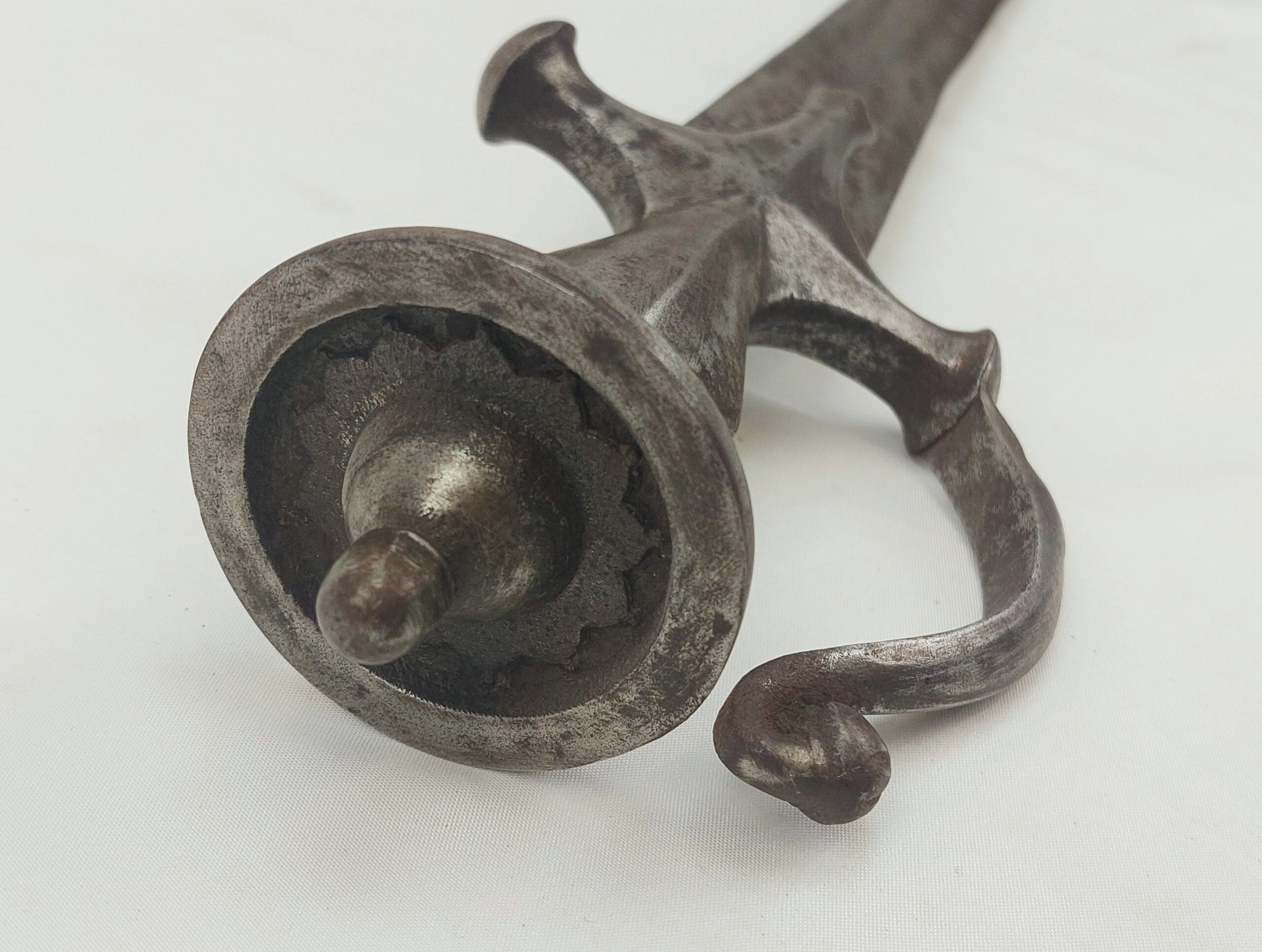 19th Century Indian Tulwar With Knuckle Guard - Image 7