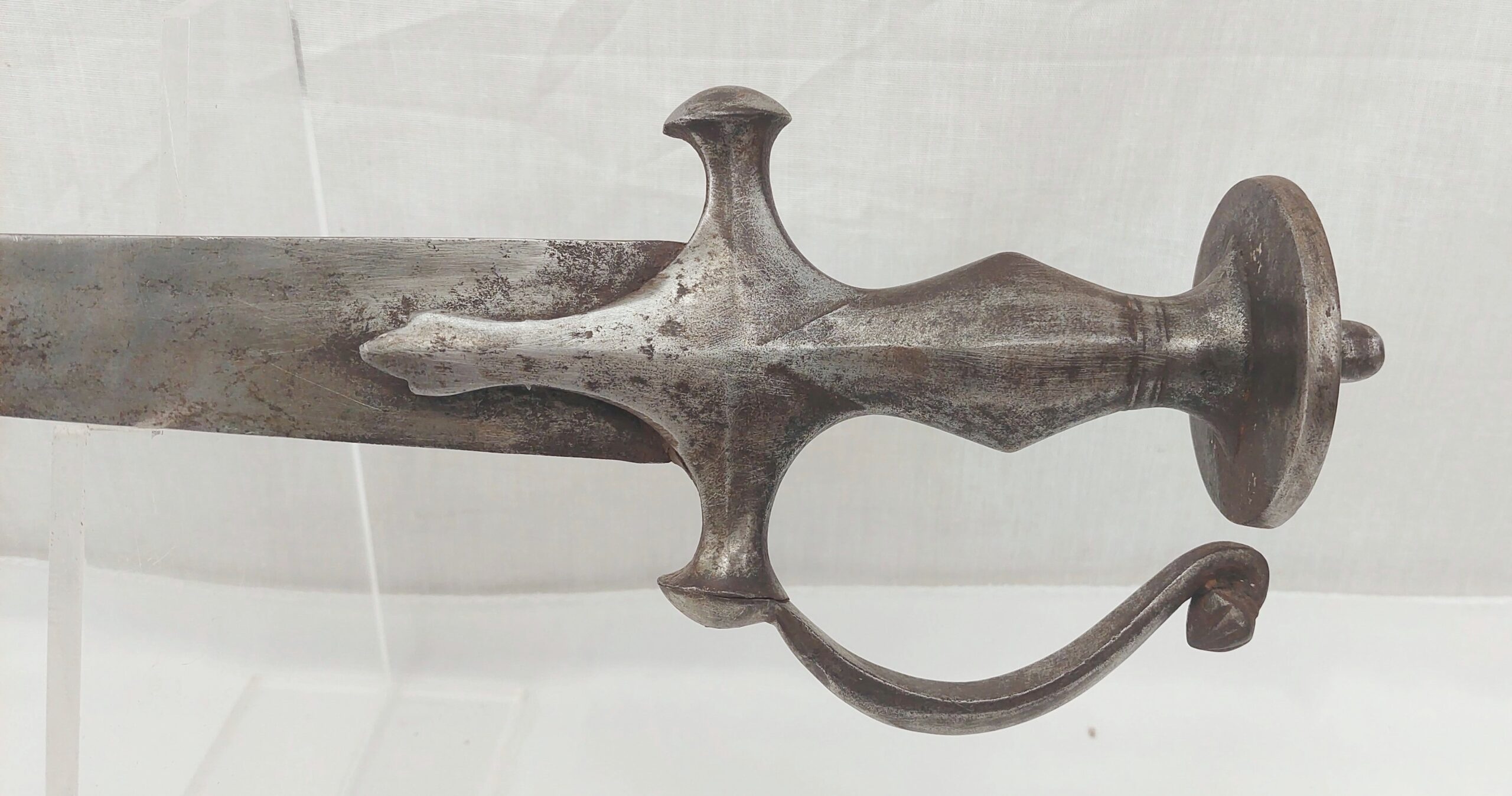 19th Century Indian Tulwar With Knuckle Guard - Image 6