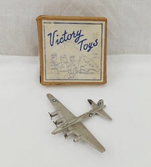 Boxed Post WW2 Victory Toys Boeing B17 Flying Fortress