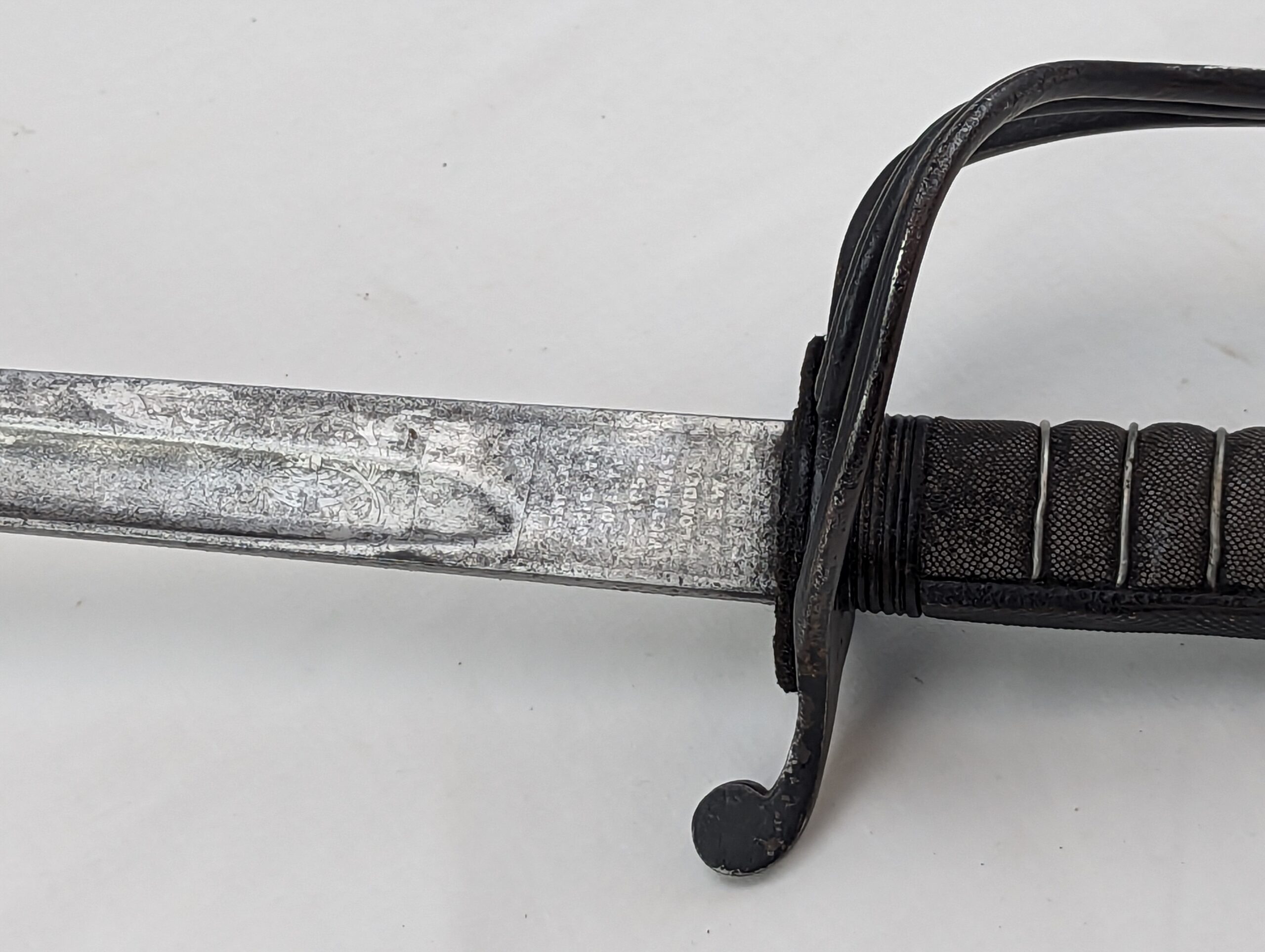 George V Royal Artillery 1821/1850 Pattern Officer’s Sword - Image 4