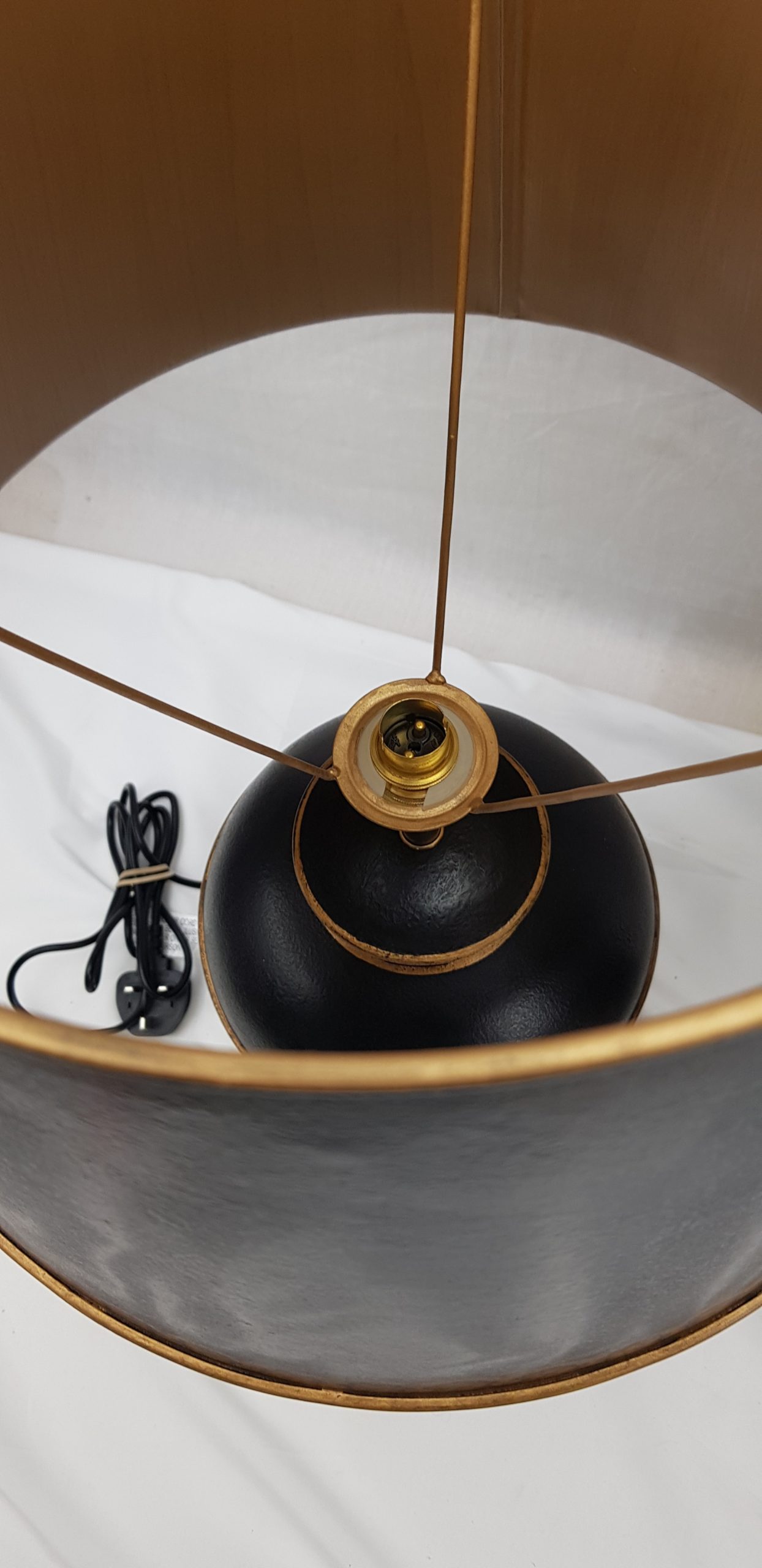 Pair of Modern French Toleware Lamps in Black With Armorial Crests - Image 7