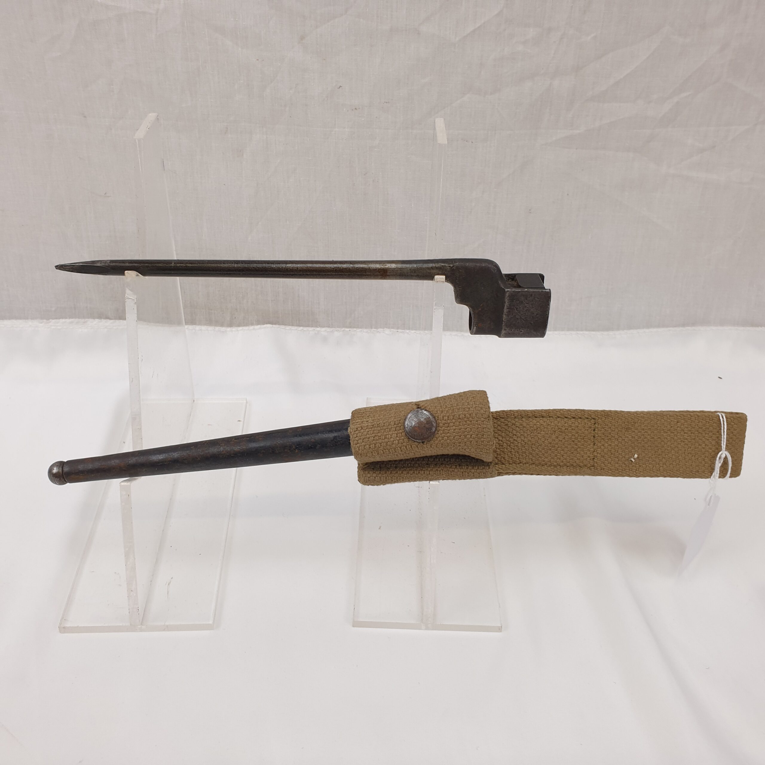 No 4 Mk II British Bayonet With Canvas Frog