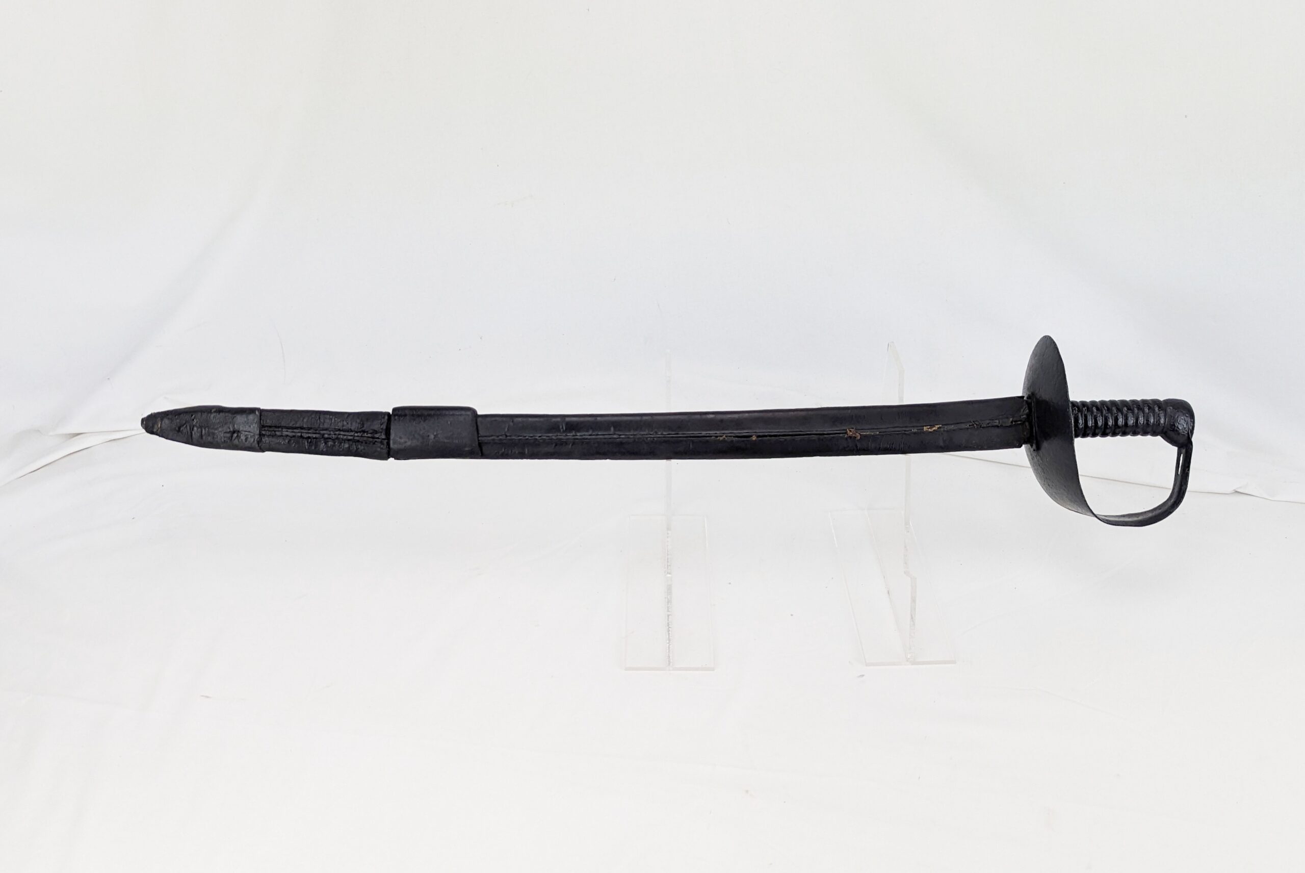 Royal Naval 1845 Pattern Cutlass with Original Scabbard - Image 2