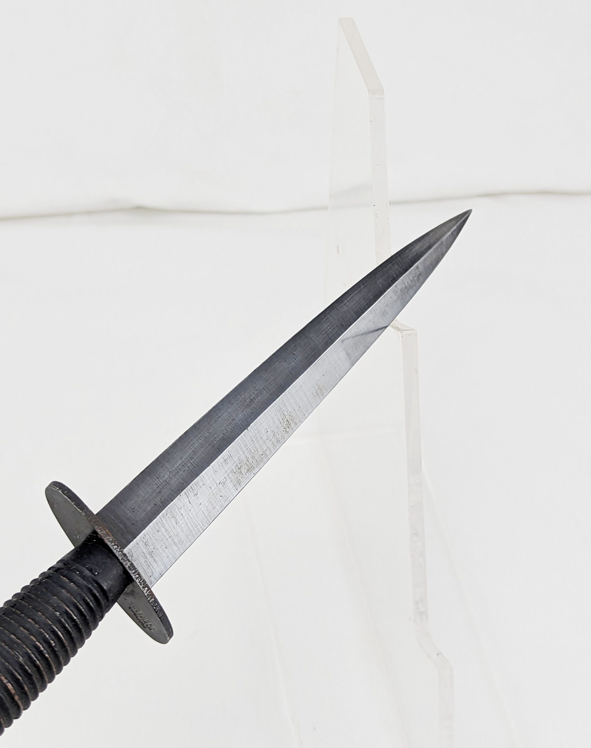 Fairbairn-Sykes 3rd Pattern Fighting Knife by R.Cooper, Sheffield - Image 5