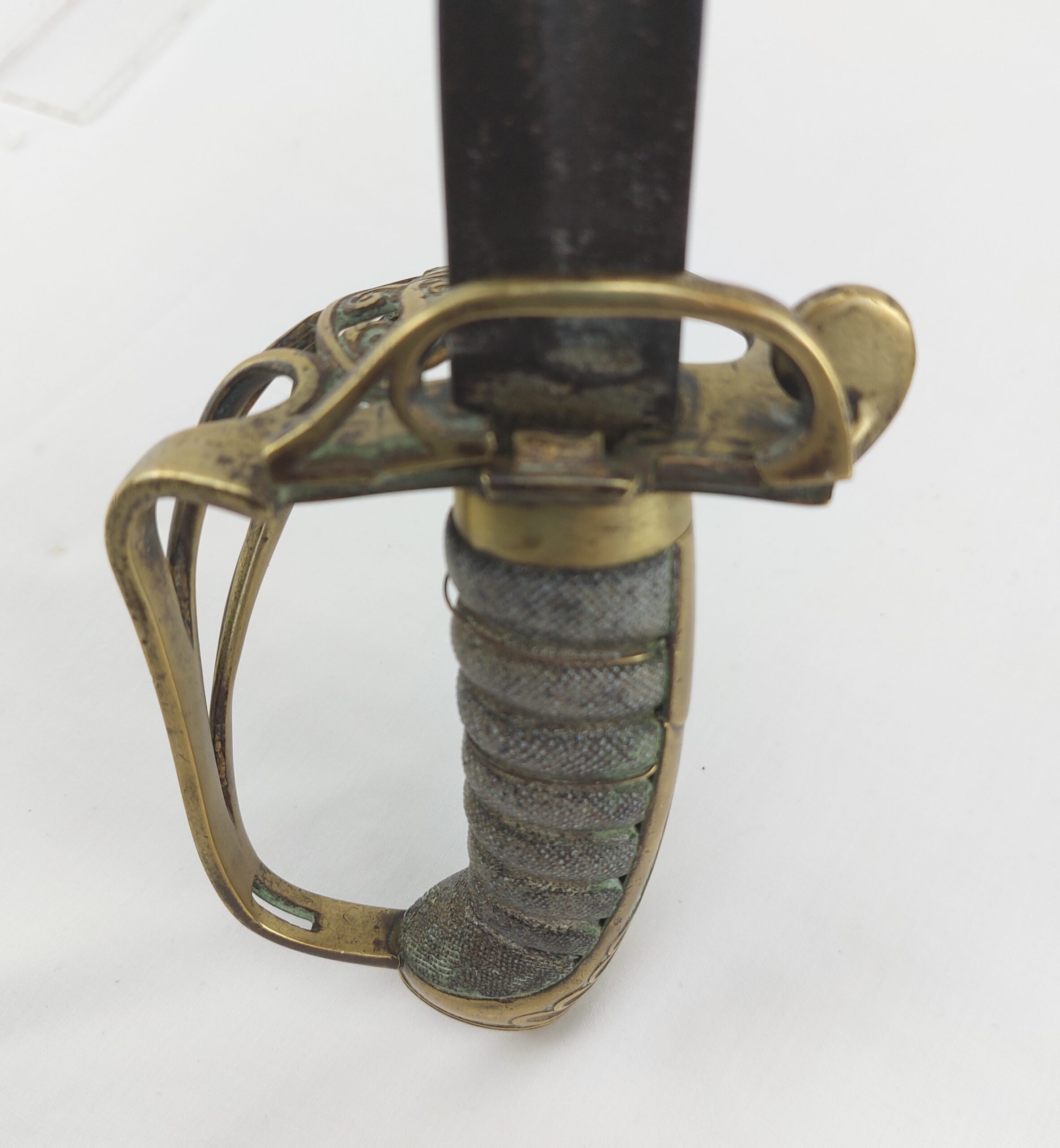 Small Victorian 1827 Pattern Infantry Officer's Sword with Hinged Guard - Image 11