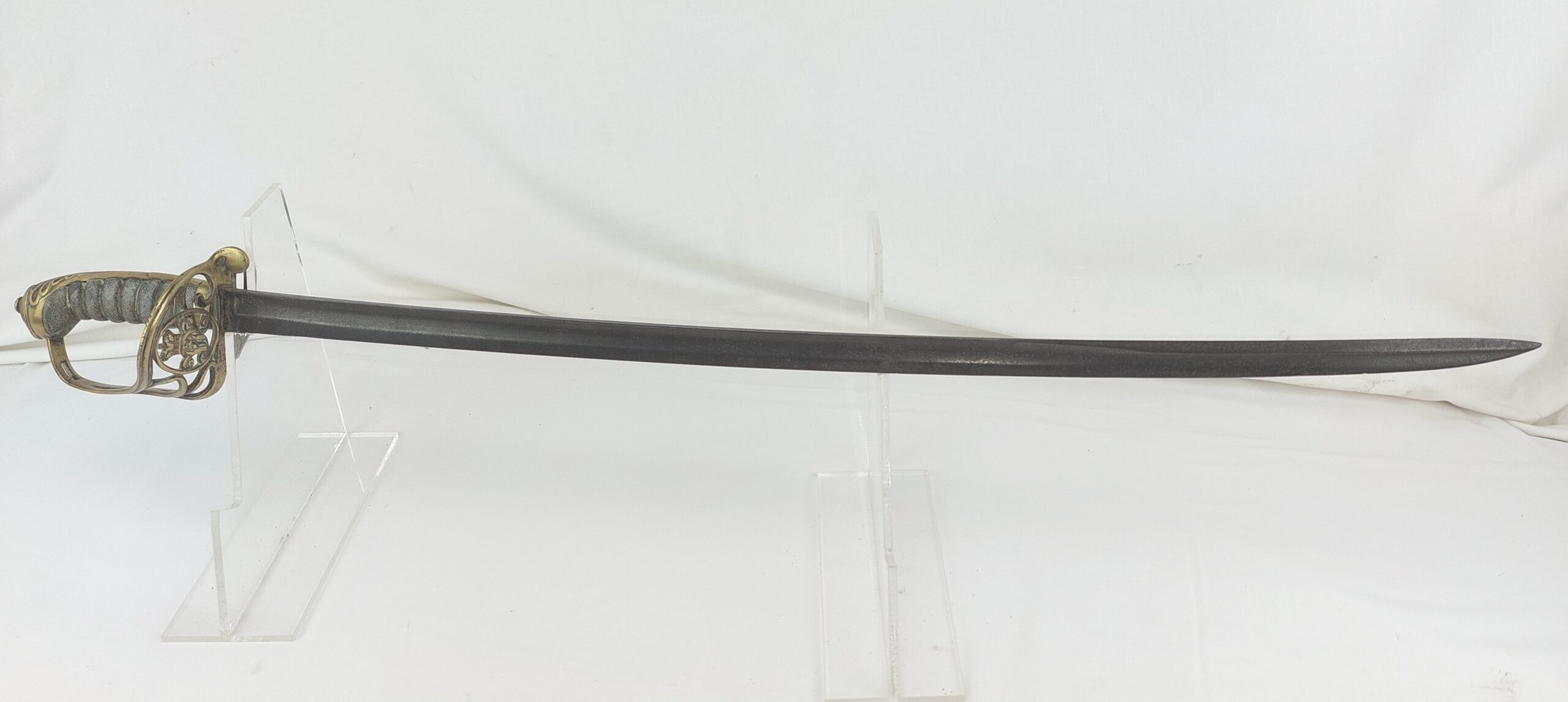 Small Victorian 1827 Pattern Infantry Officer's Sword with Hinged Guard - Image 4