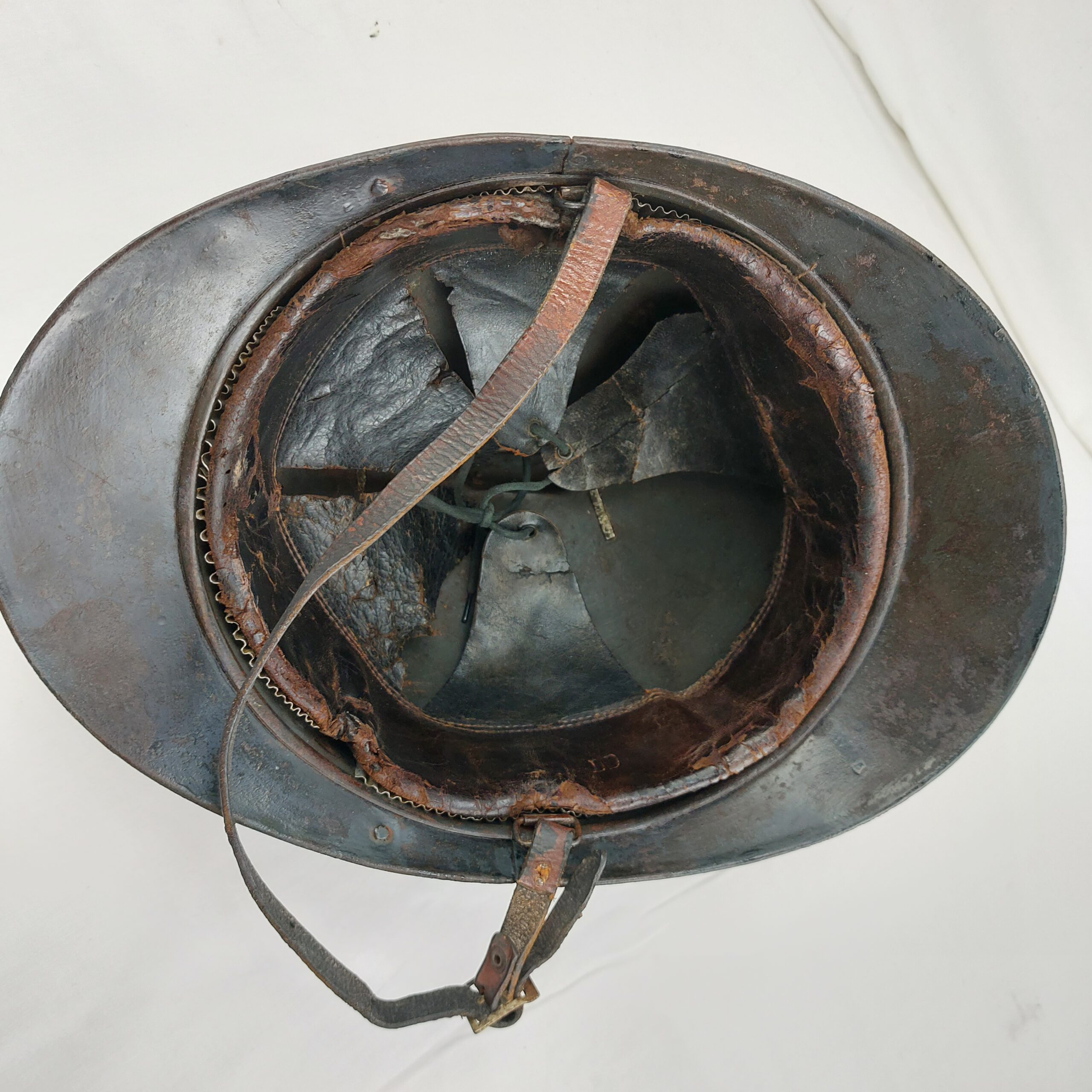 WW1 French Infantry Adrian Helmet with Souvenir Plaque "Soldat De La Grande Guerre 1914-1918 - Image 9