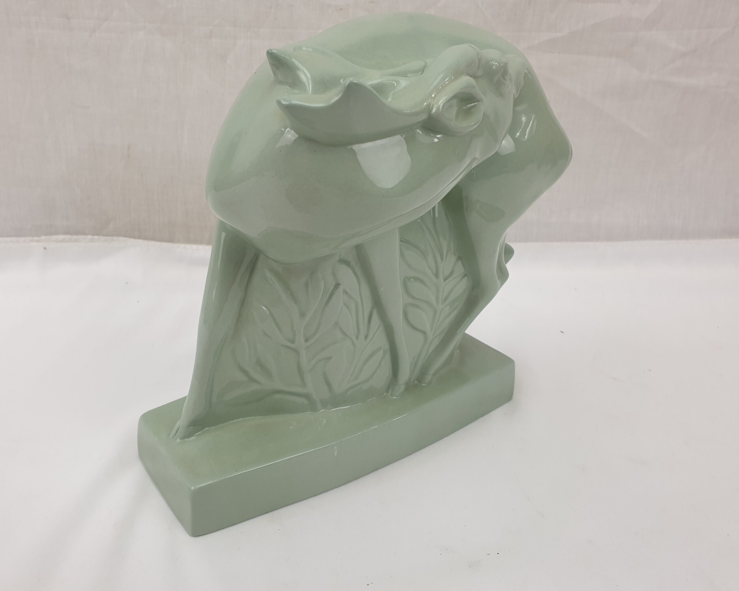 1930s Wedgwood Model Of A Fallow Deer In Pale Green Glaze By John Skeaping - Image 4
