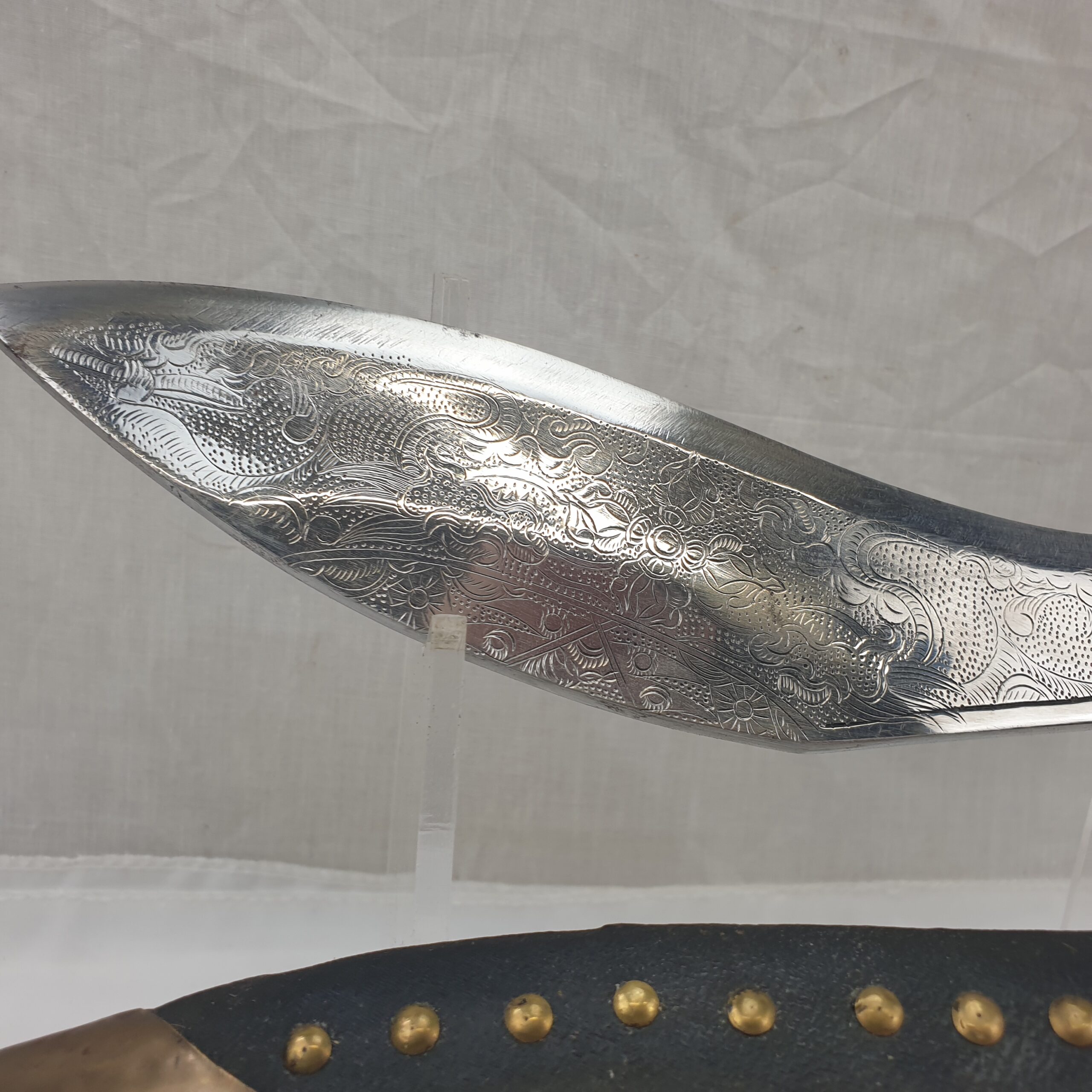 Exceptional Gurka Kukri Dagger with Scabbard - Image 8