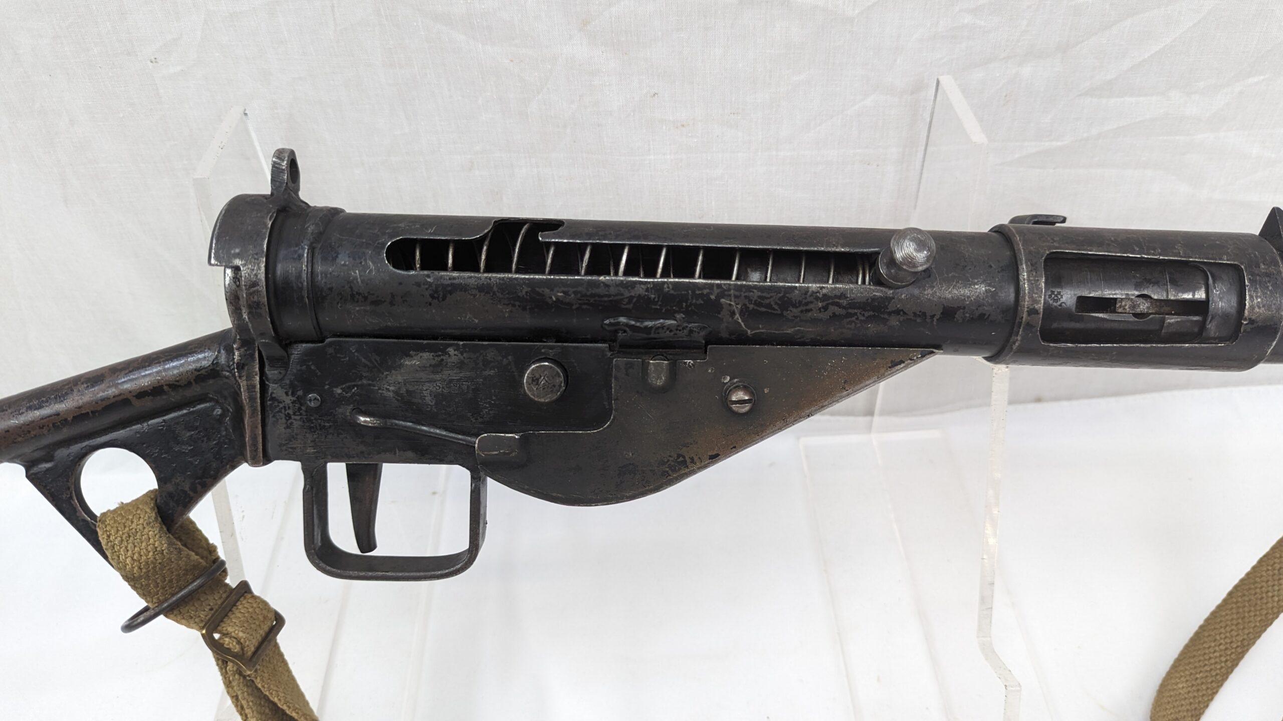 Fully Strippable WW2 British STEN MK2 SMG, Sling, 2 Spare Magazines, Speed loader and Canvas Bag - Image 11