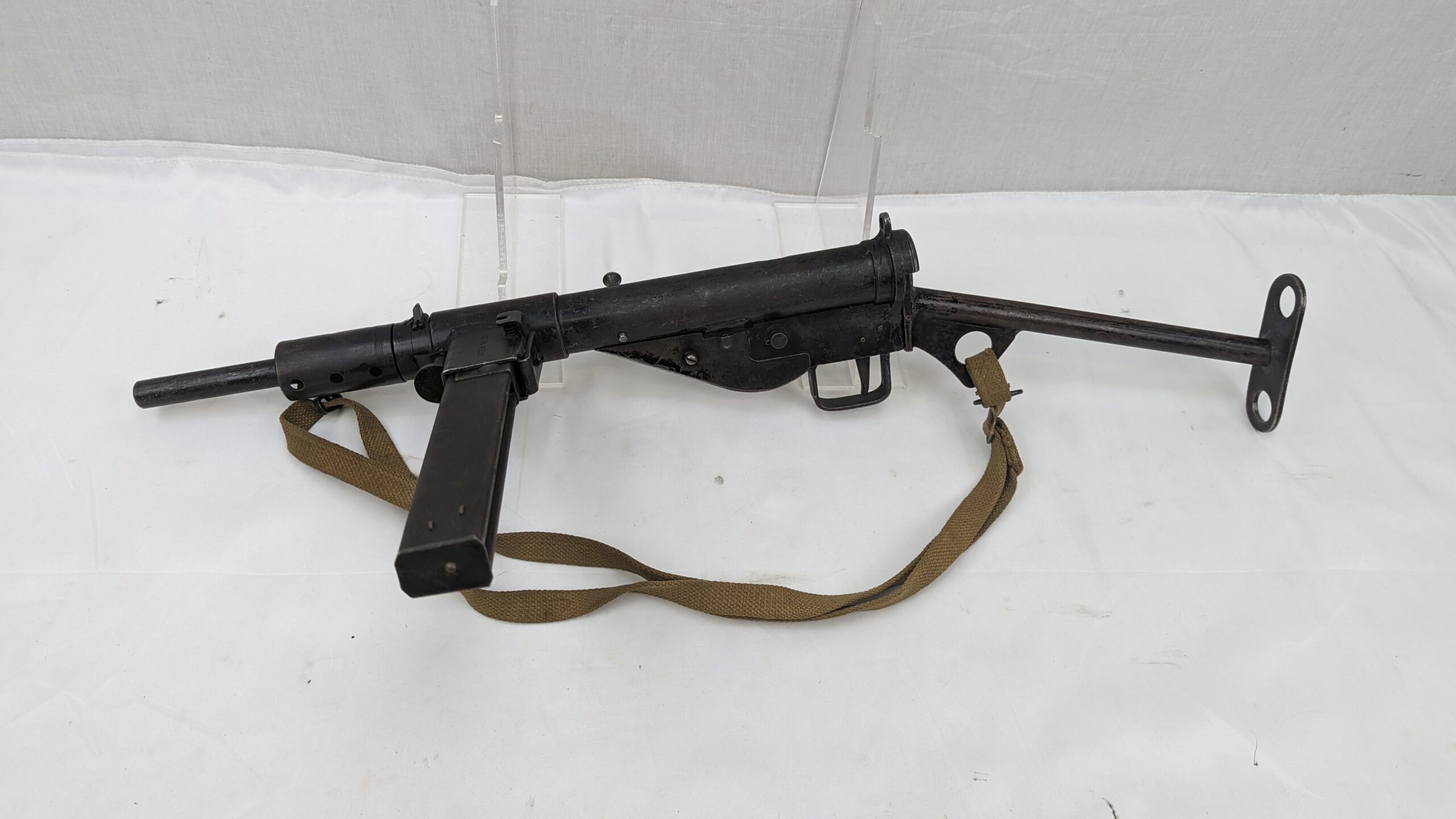 Fully Strippable WW2 British STEN MK2 SMG, Sling, 2 Spare Magazines, Speed loader and Canvas Bag - Image 16