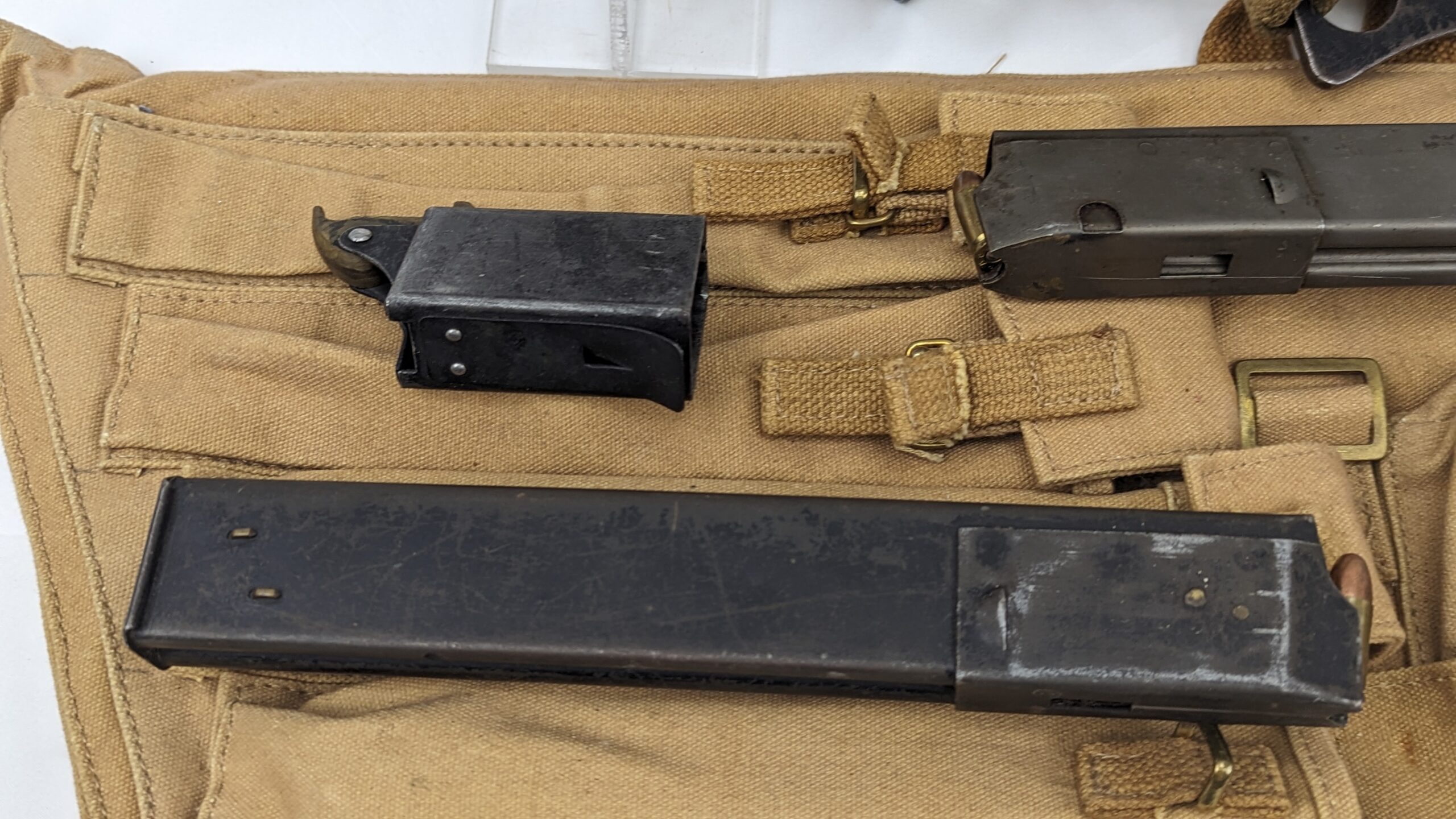 Fully Strippable WW2 British STEN MK2 SMG, Sling, 2 Spare Magazines, Speed loader and Canvas Bag - Image 5