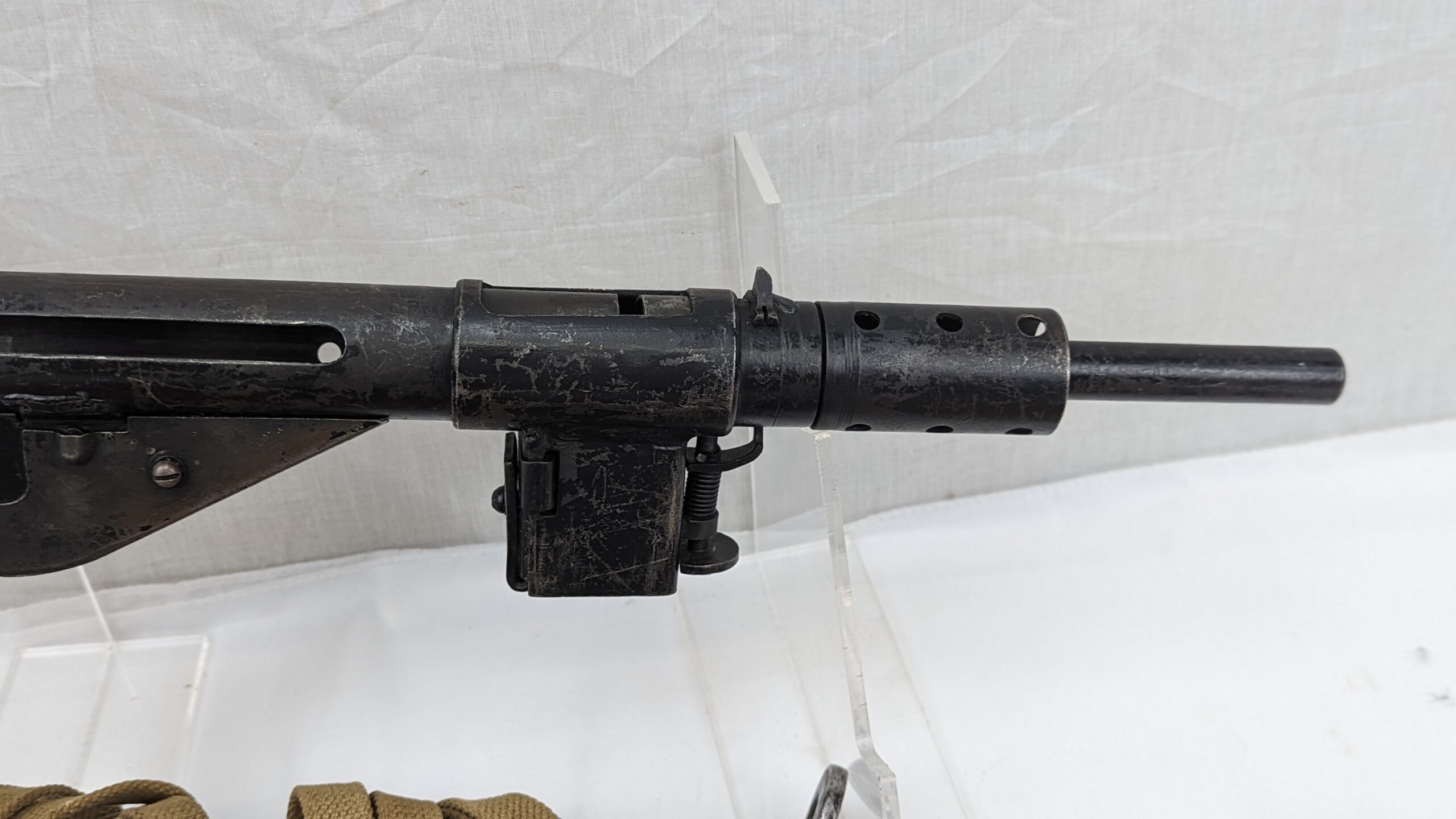 Fully Strippable WW2 British STEN MK2 SMG, Sling, 2 Spare Magazines, Speed loader and Canvas Bag - Image 8