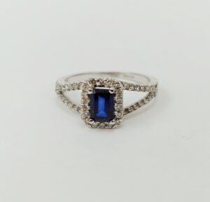 18ct White Gold Sapphire & Diamond Halo Ring UK Size N, US 6.75