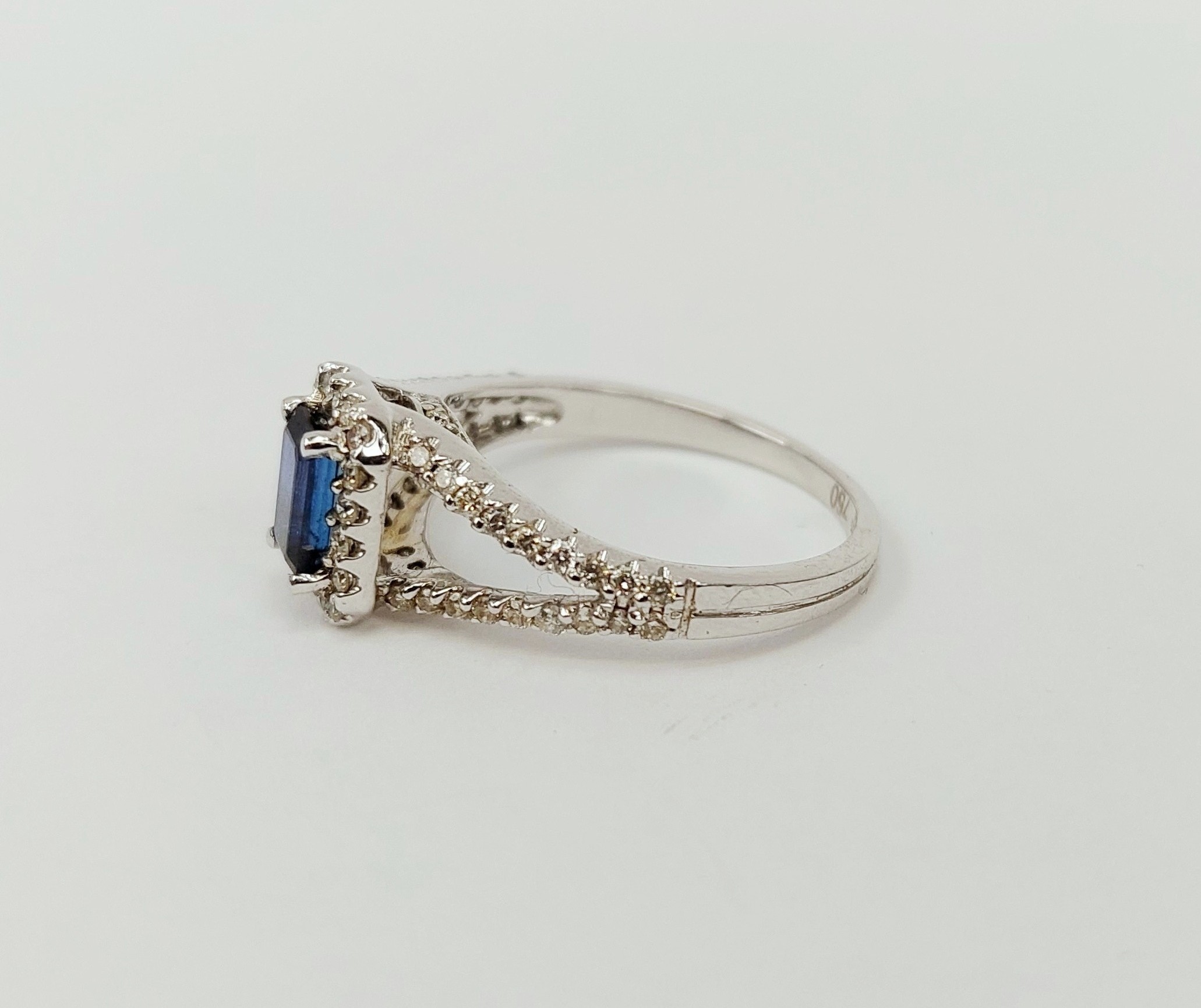 18ct White Gold Sapphire & Diamond Halo Ring UK Size N, US 6.75 - Image 2