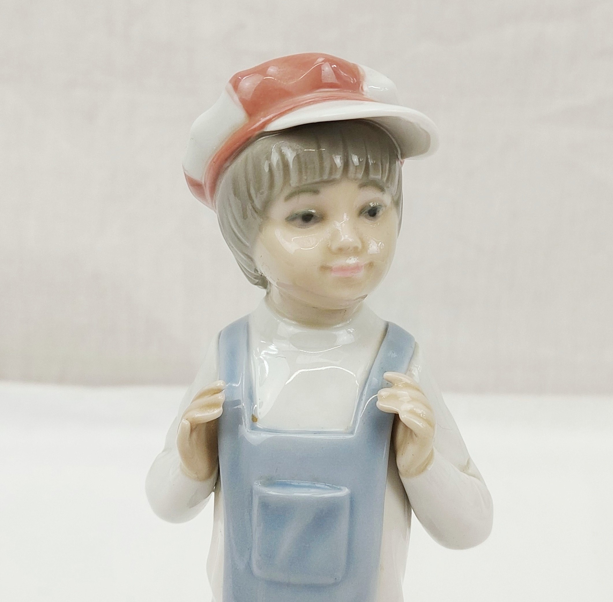 Lladro 4898 Boy From Madrid Figurine - Image 2
