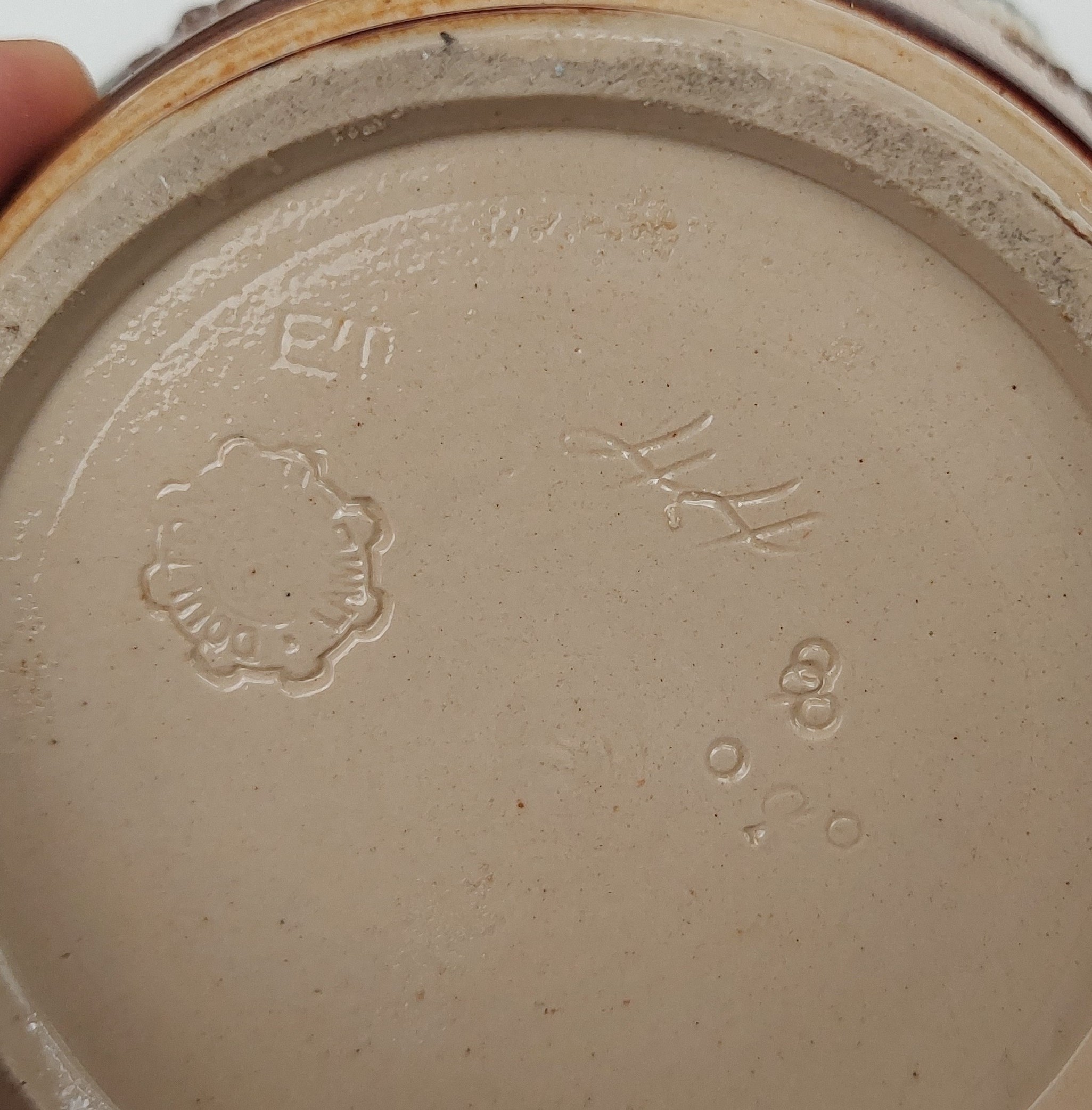 Late Victorian Doulton Lambeth Tobacco Jar #2 - Image 9