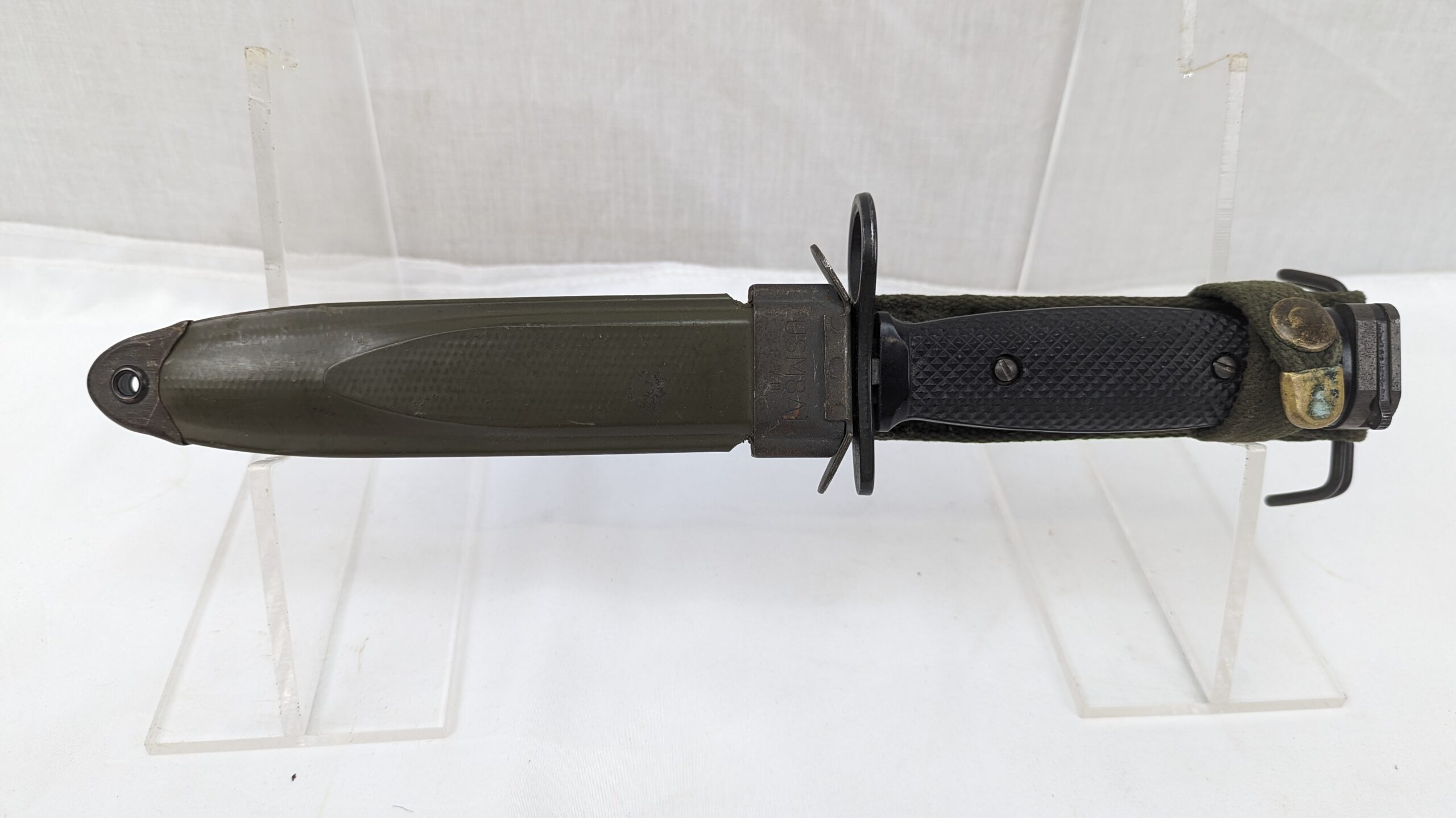 Vietnam War period U.S. M8A1 PWH Bayonet and Scabbard - Image 2