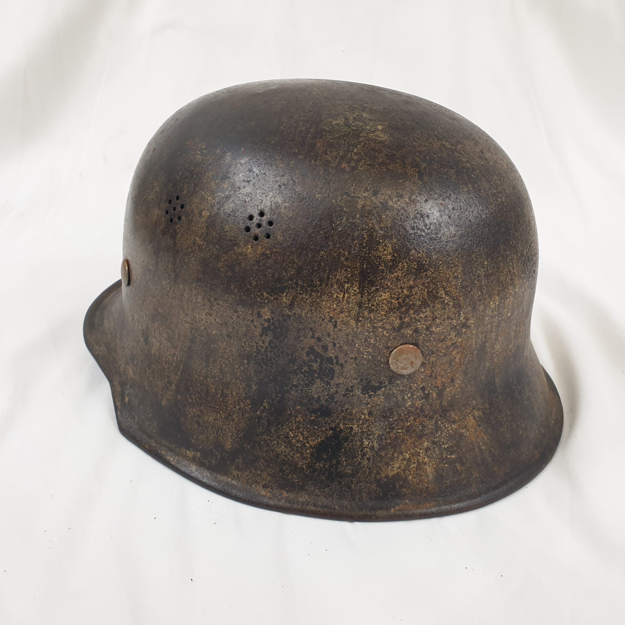 WW2 Era German M34 Helmet with replacement liner - Image 4